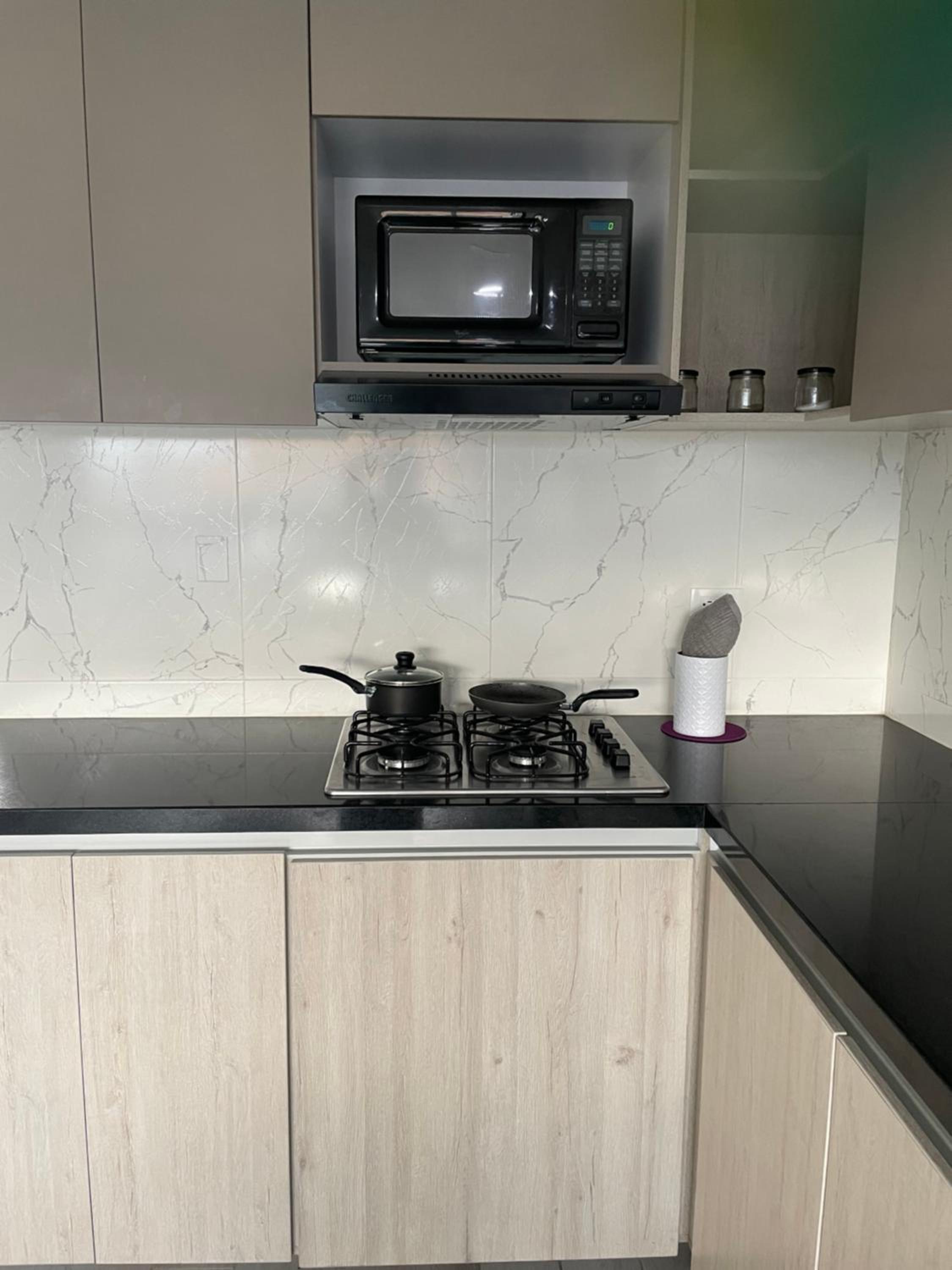 Hermoso apartamento con terraza, excelente ubicación cerca al centro de la ciudad view 4