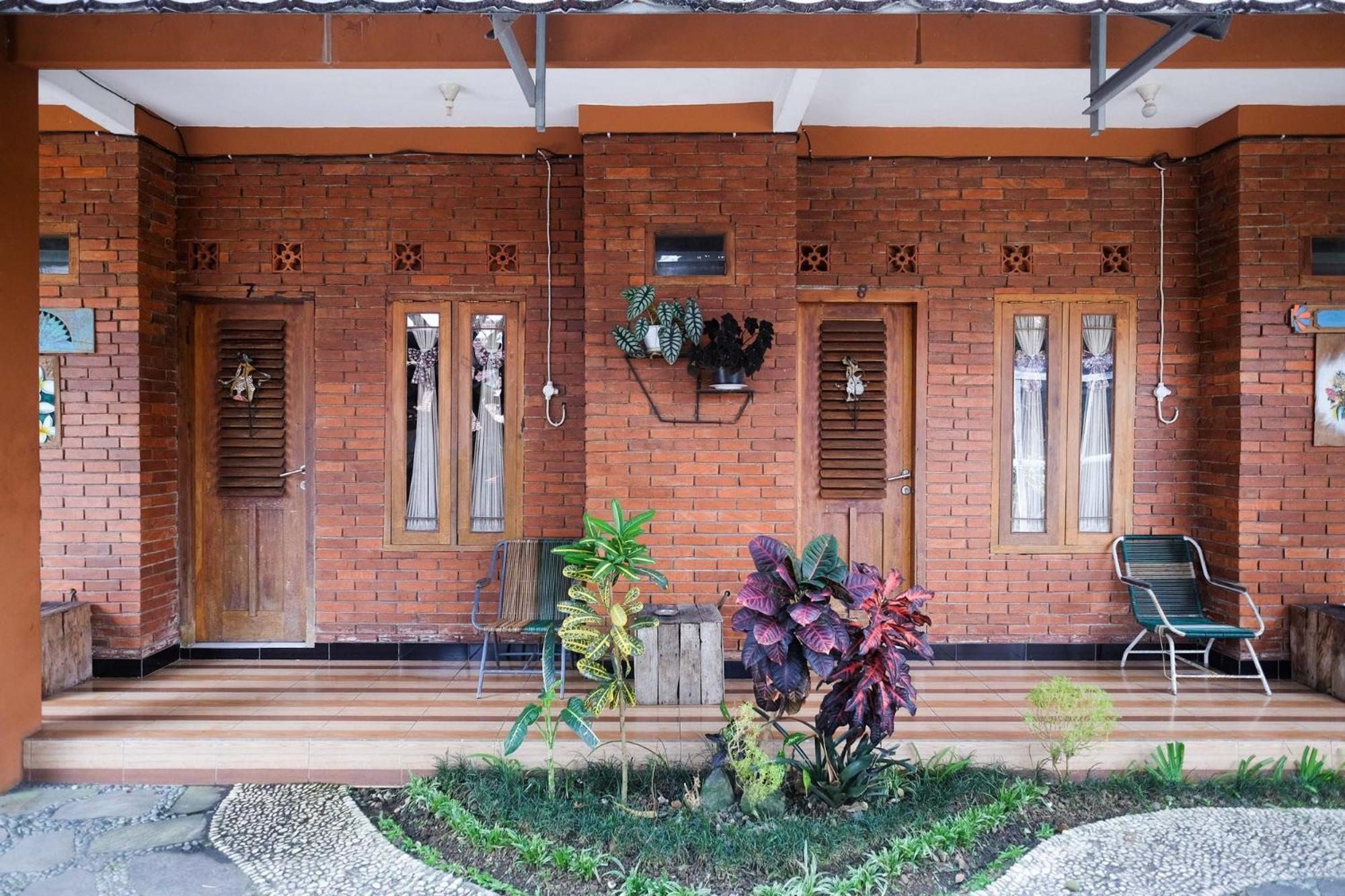 RedDoorz Syariah near Akmil Magelang