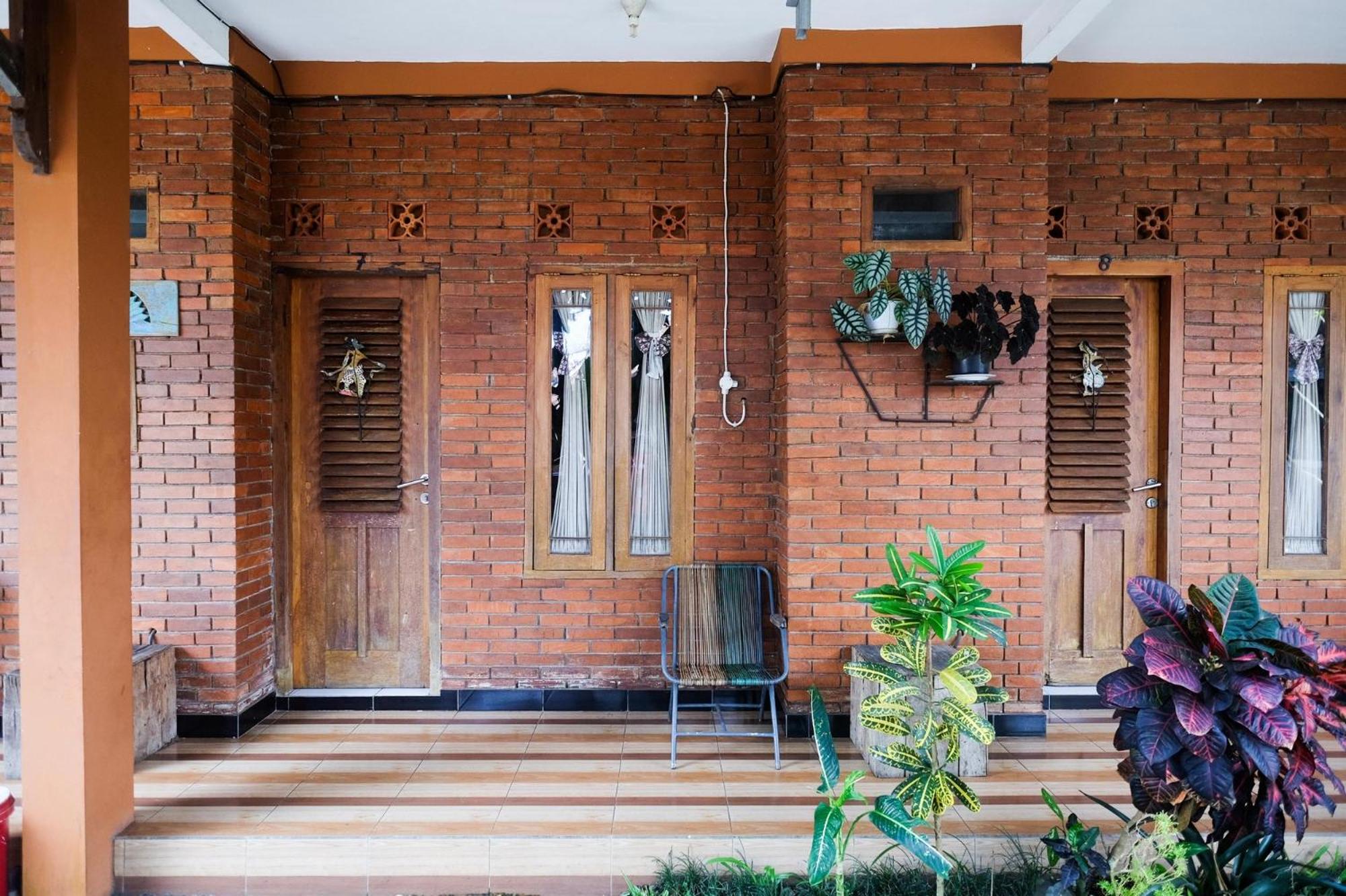 RedDoorz Syariah near Akmil Magelang