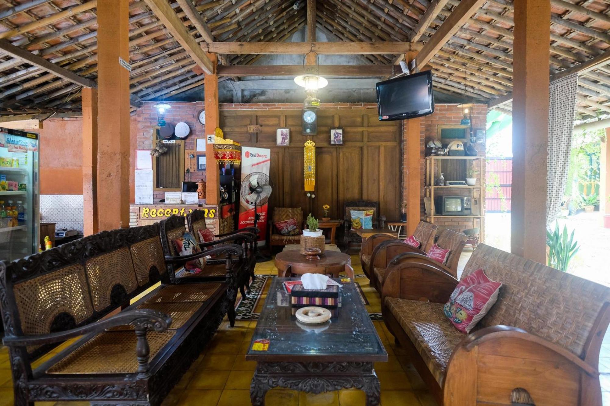 RedDoorz Syariah near Akmil Magelang, Magelang - 19