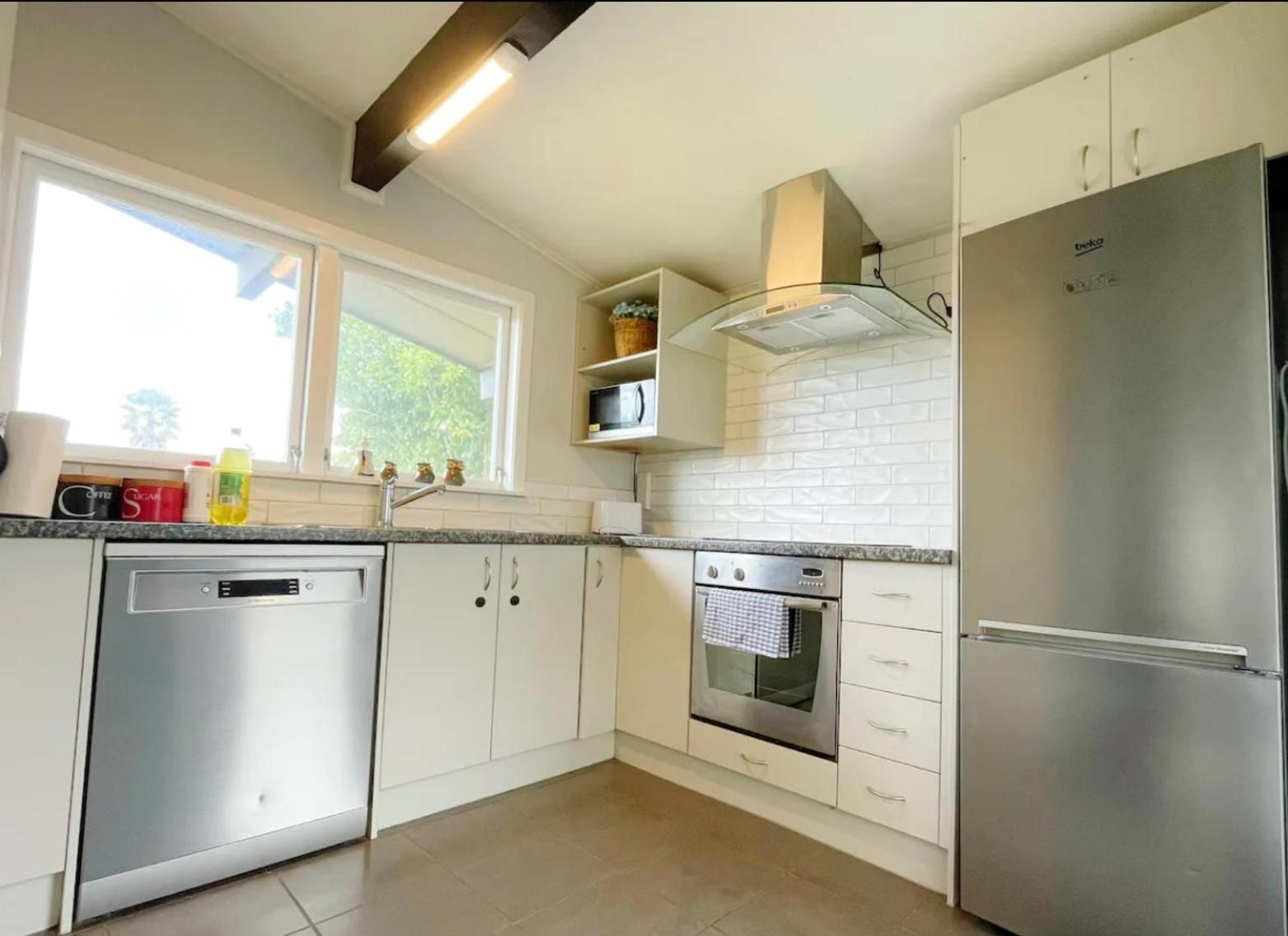 3 Bedroom family House in excellent Location view 3