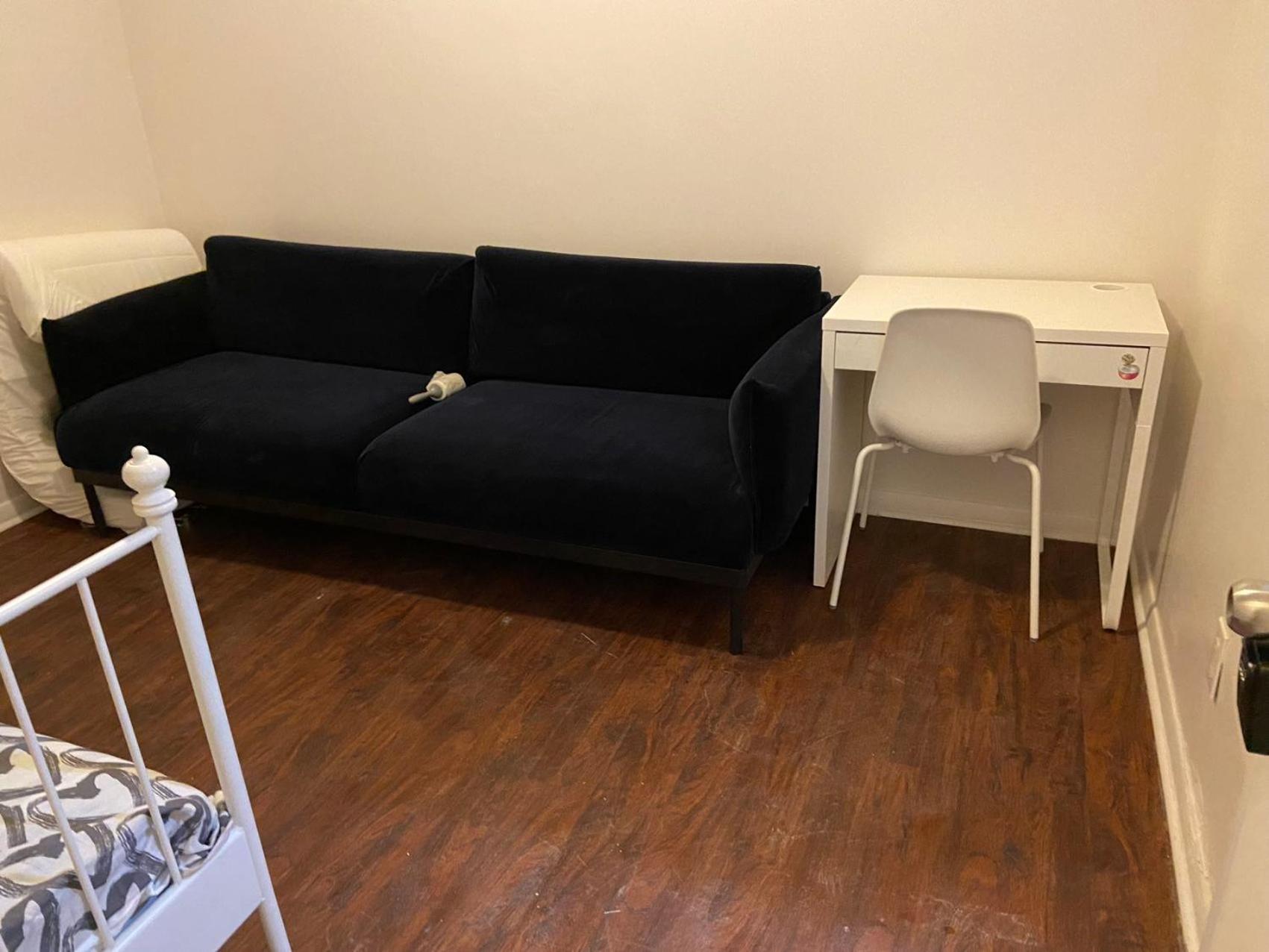 BUDGET Triple Room with En Suite Bathroom 36A