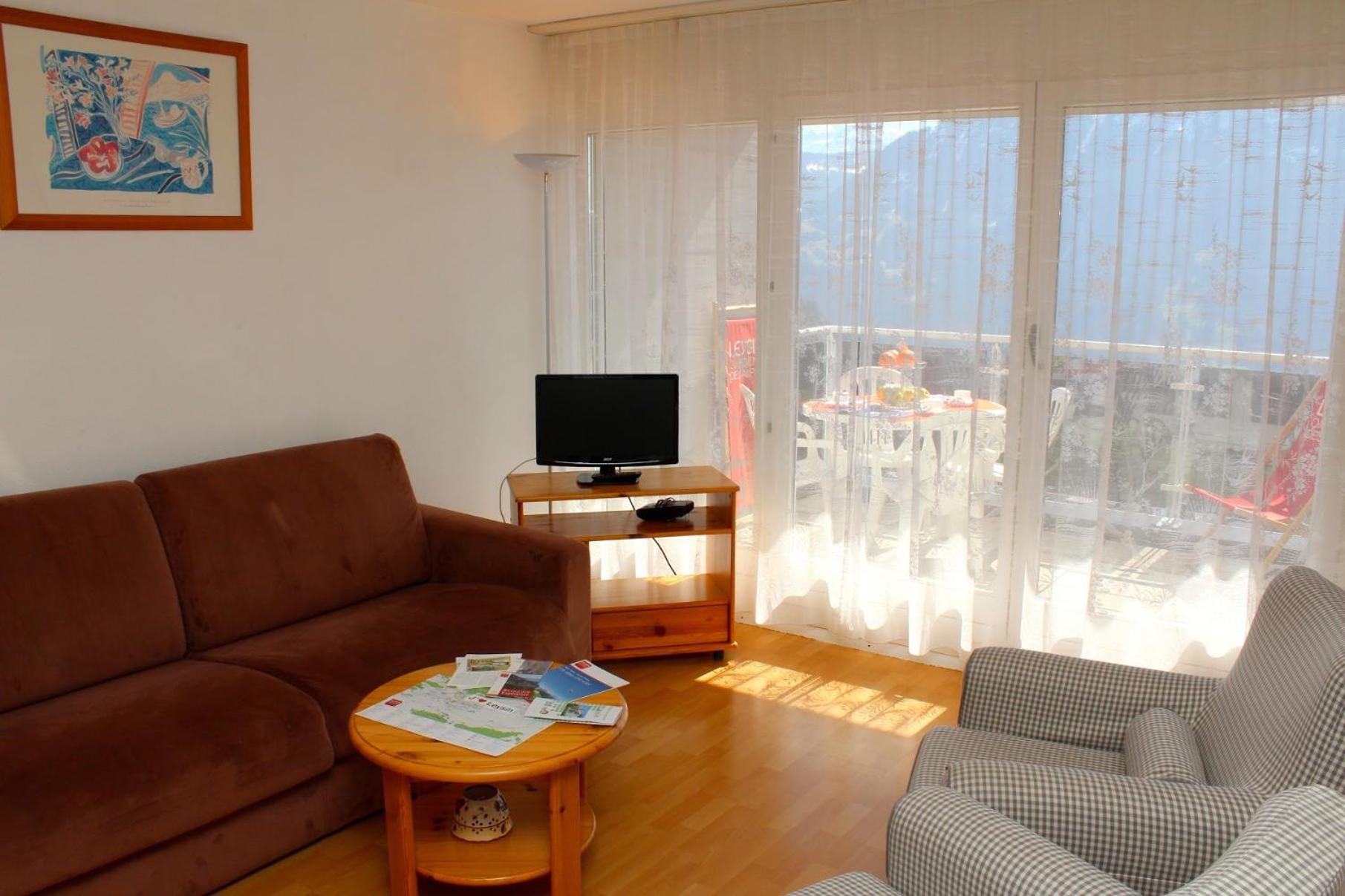 Photo 8