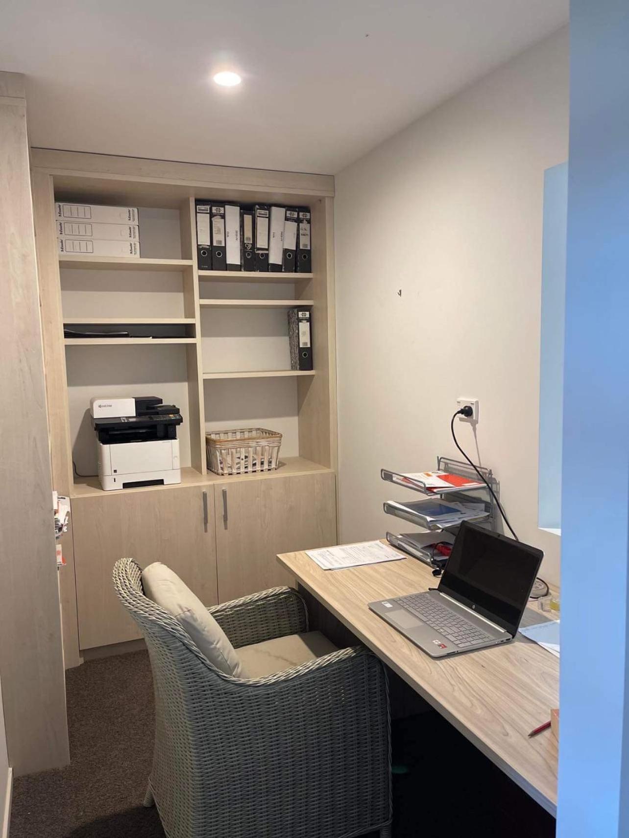 Lakes Executive Suites