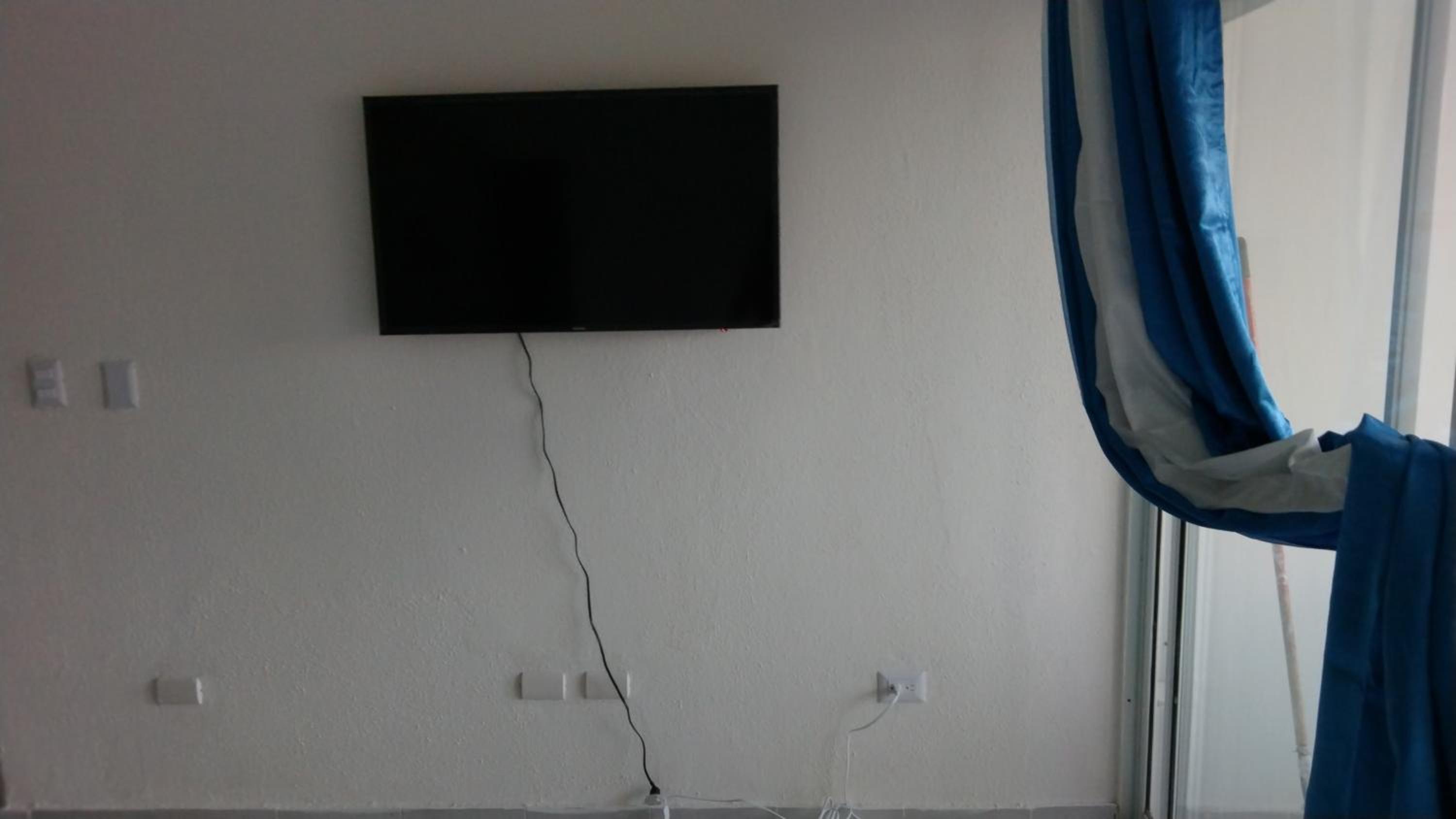 tropicana sur apt221 view 4