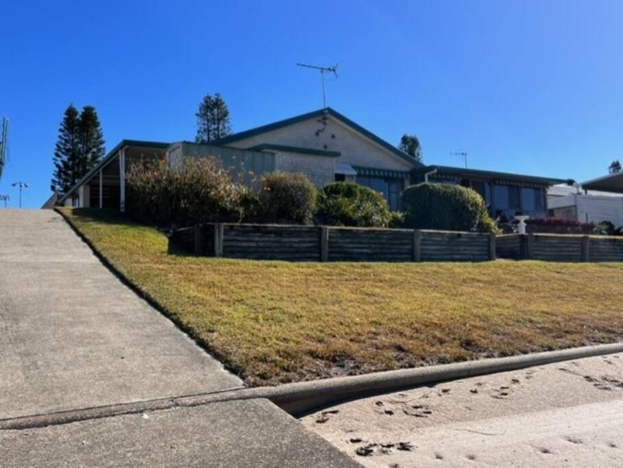 Hotel Waterfront Bliss - Image 1