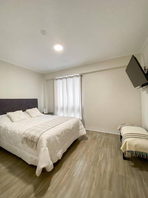 Miraflores House C&F view 3
