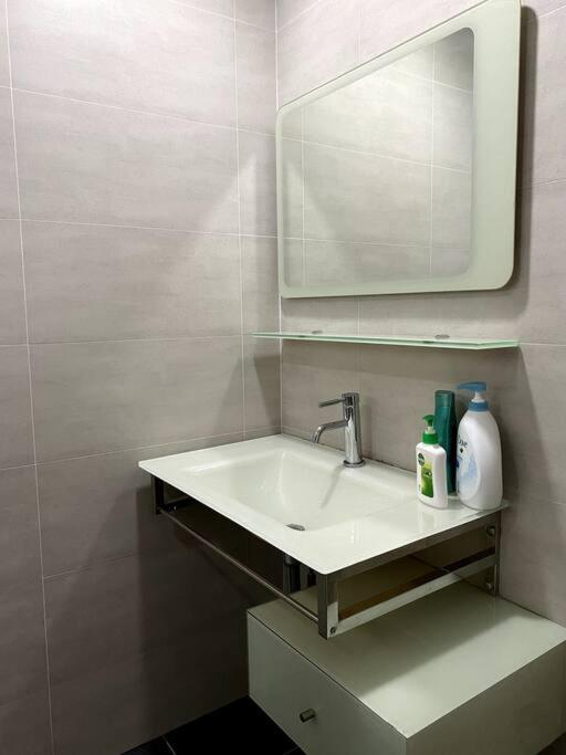 Contemporary studio space by Bangsar MRT