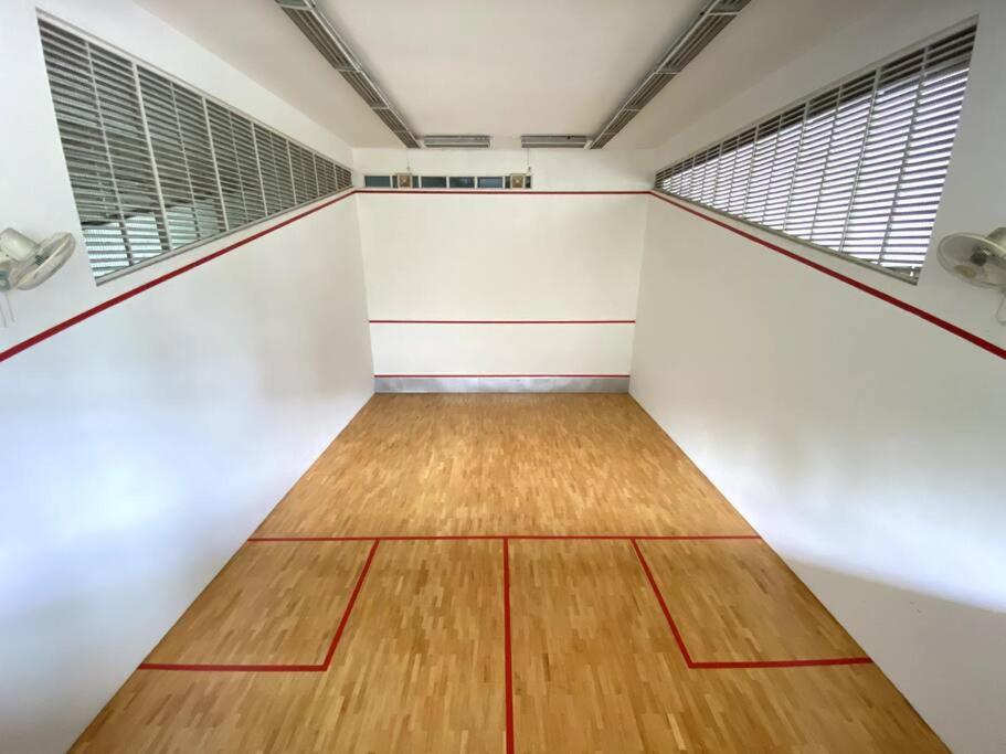Contemporary studio space by Bangsar MRT