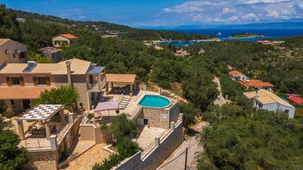 Villa Ozias a modern,spacious, swimmig pool villa. photo 2