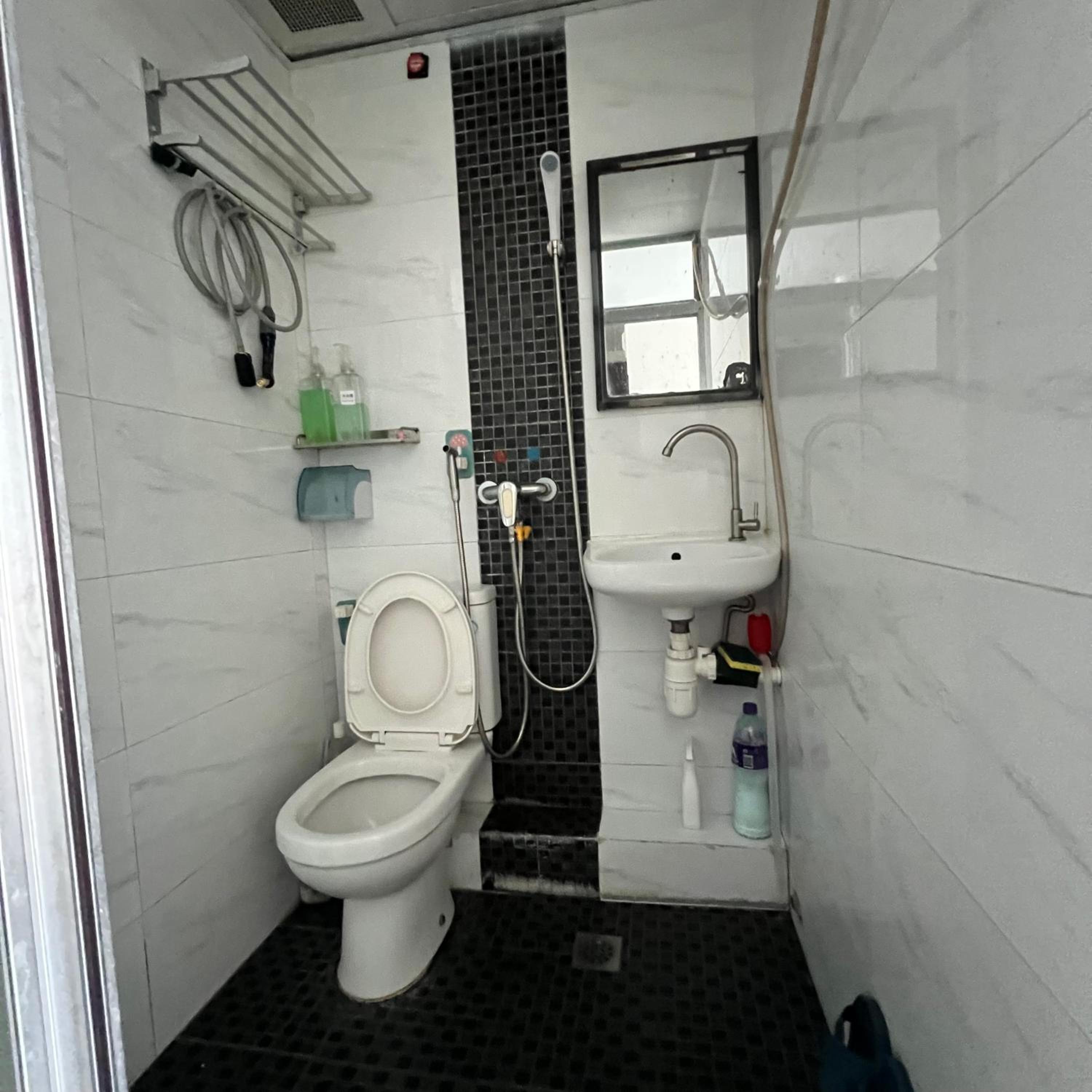 Ah Shan Hostel