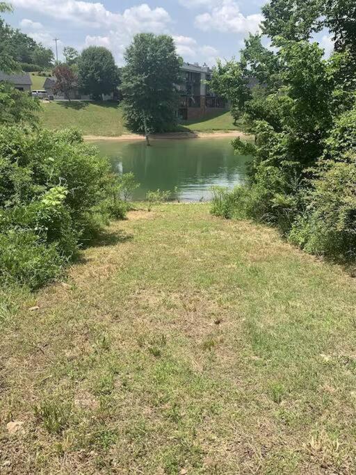 The Fox Den 4BR/3BA- Near HWY 12 Bridge-Lakefront view 4