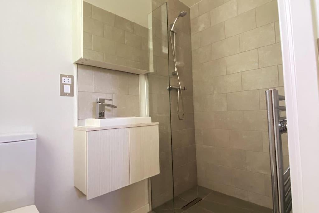 Gorstage Meadows Luxury 2 Bedroom Lodge in Rural Cheshire