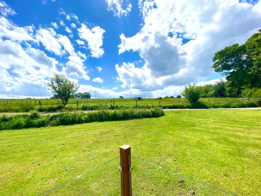Gorstage Meadows Luxury 2 Bedroom Lodge in Rural Cheshire