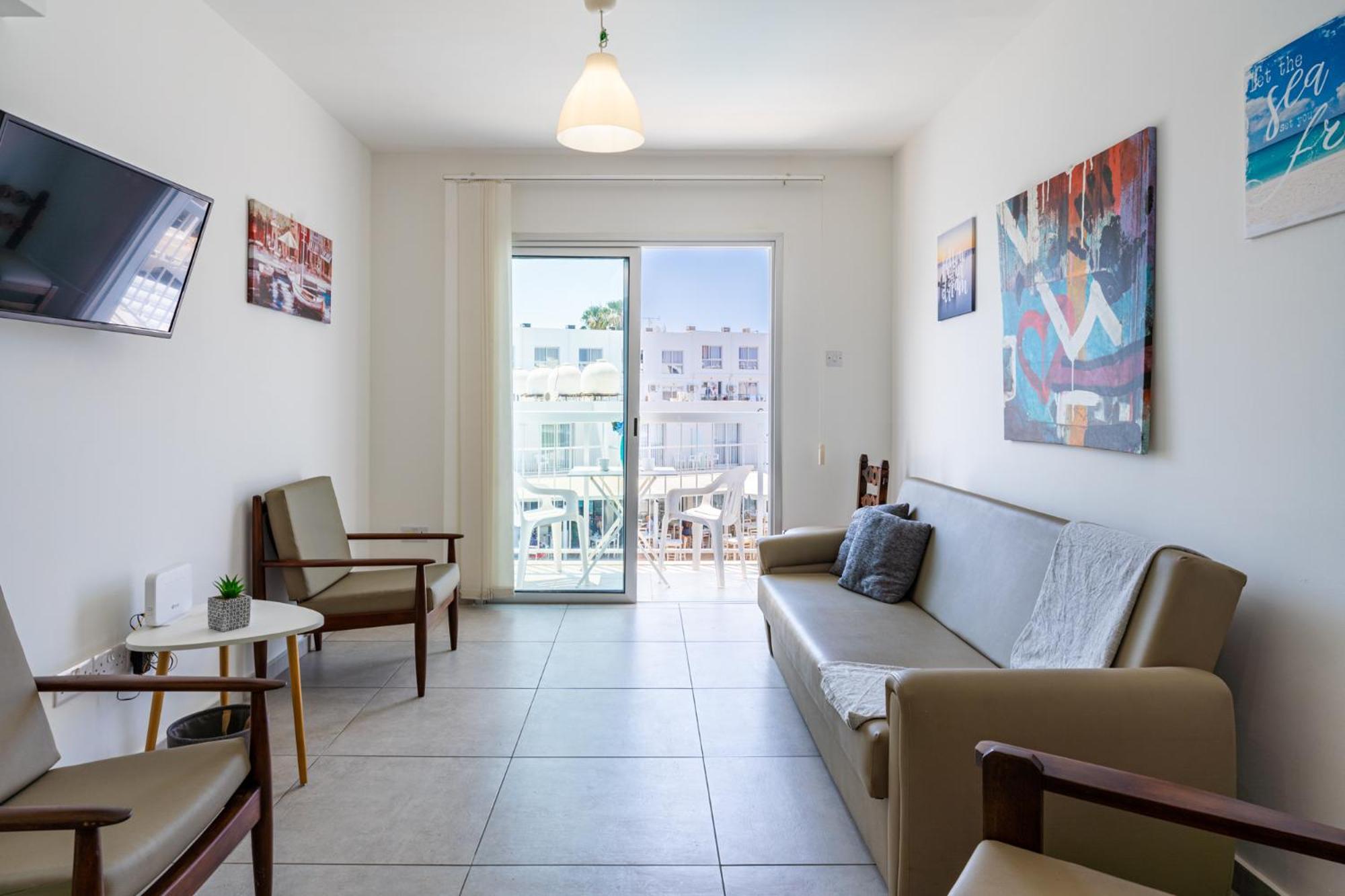 Mandarin 1-Bedroom Apartment W/Pool in Ayia Napa