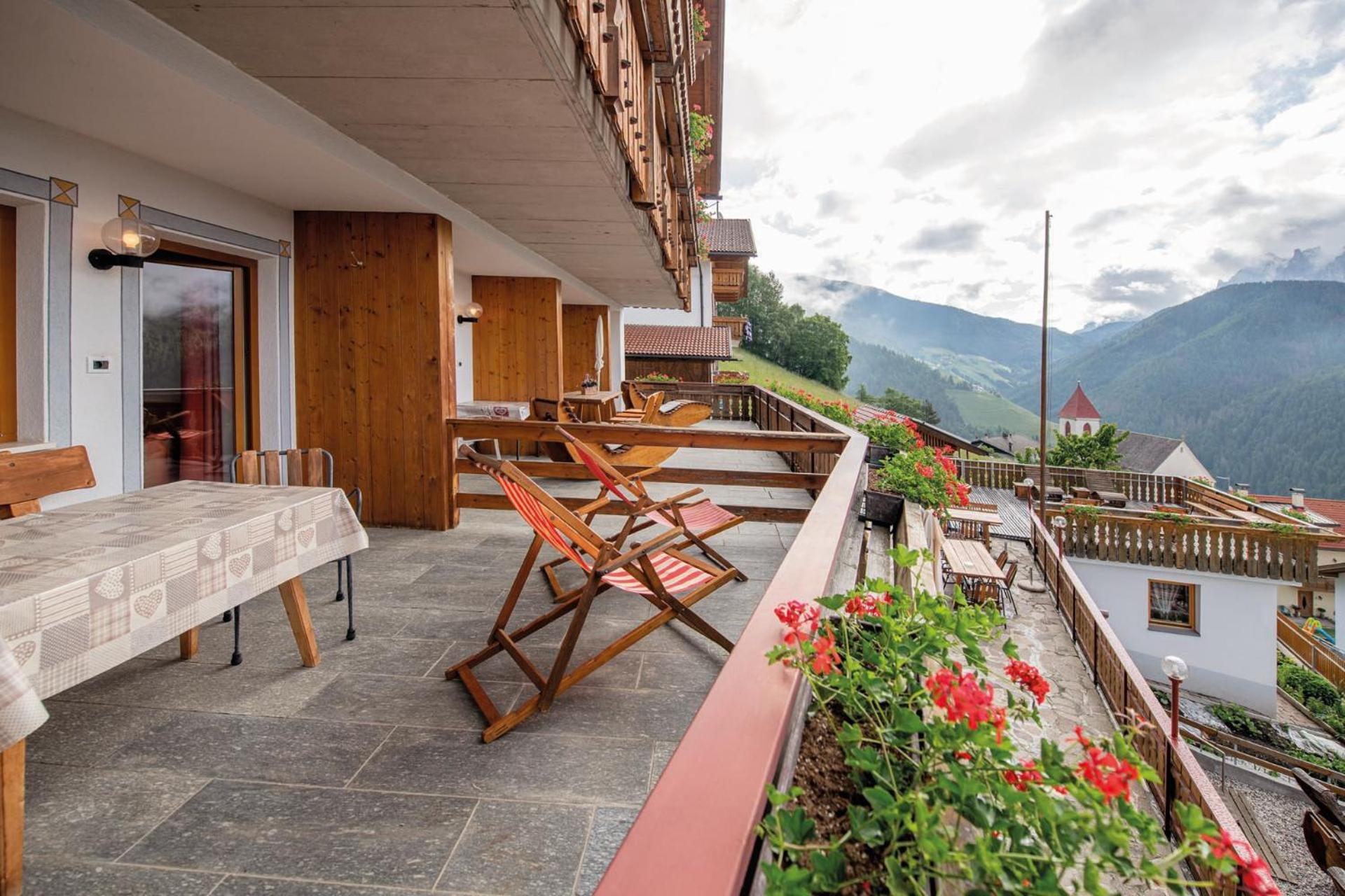MOUNTAIN RESIDENCE ALPENHOF - company Hotel Alpenhof KG sas der Gasser Renate