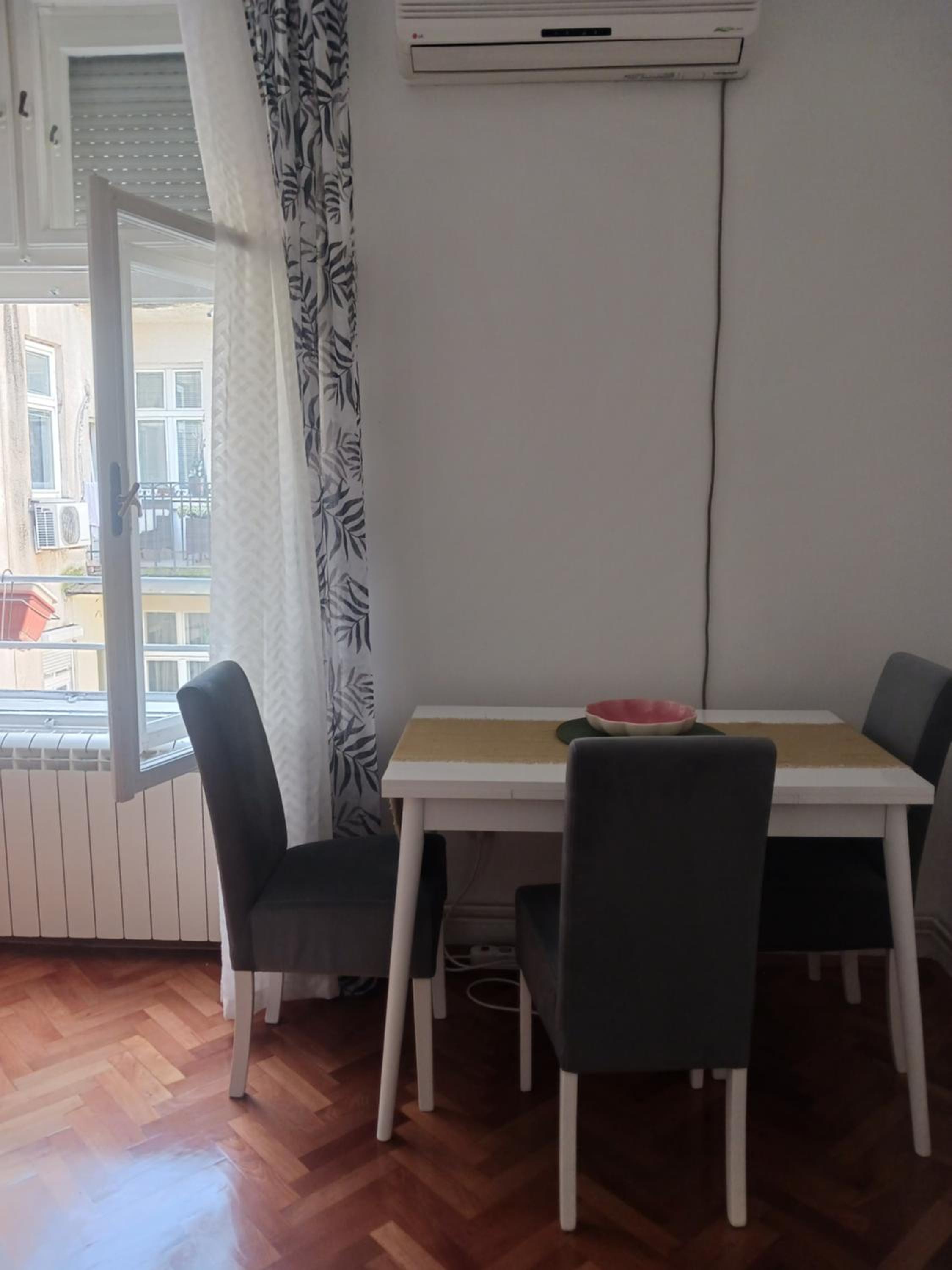 Parlament Apartman view 2