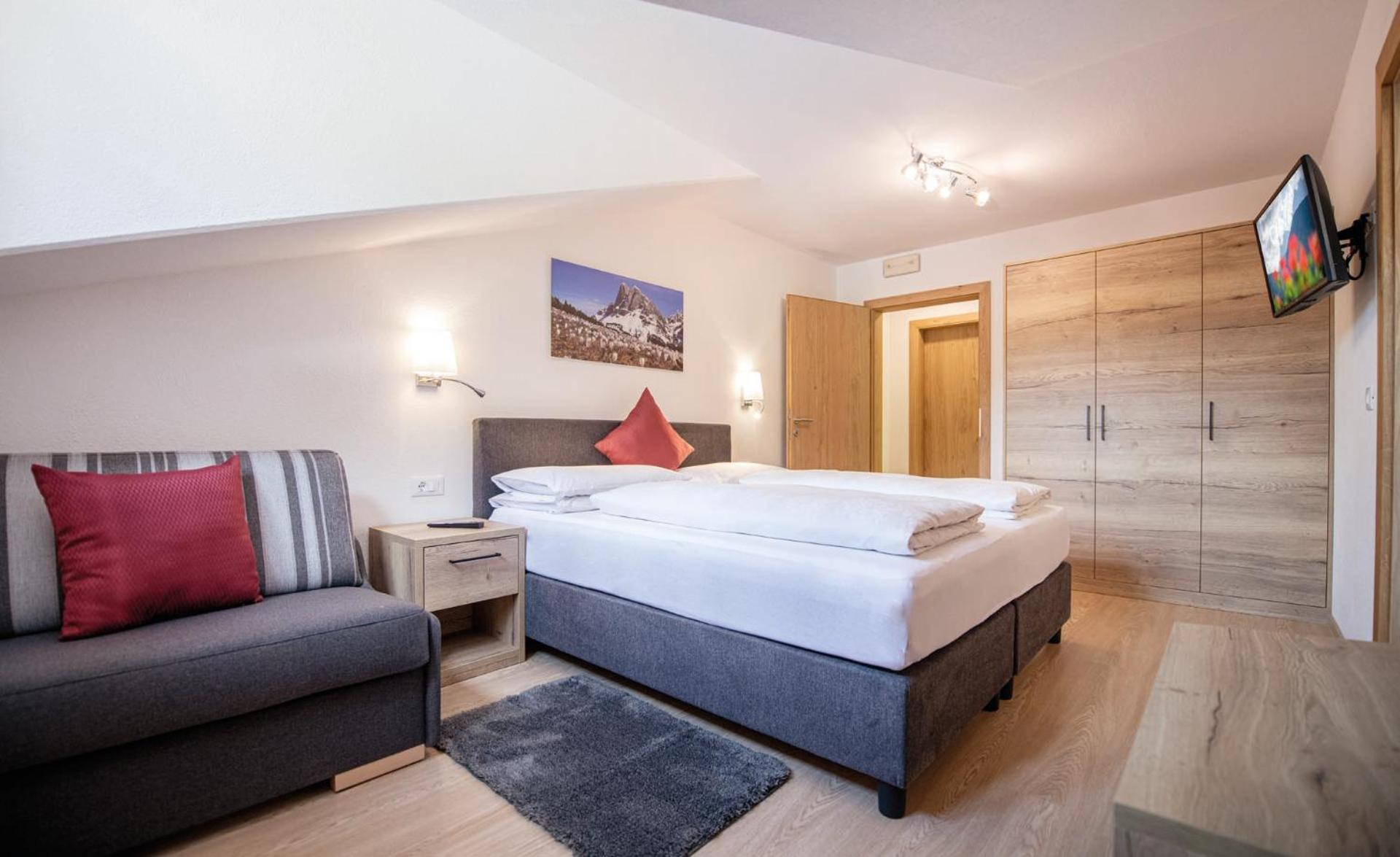 MOUNTAIN RESIDENCE ALPENHOF - company Hotel Alpenhof KG sas der Gasser Renate