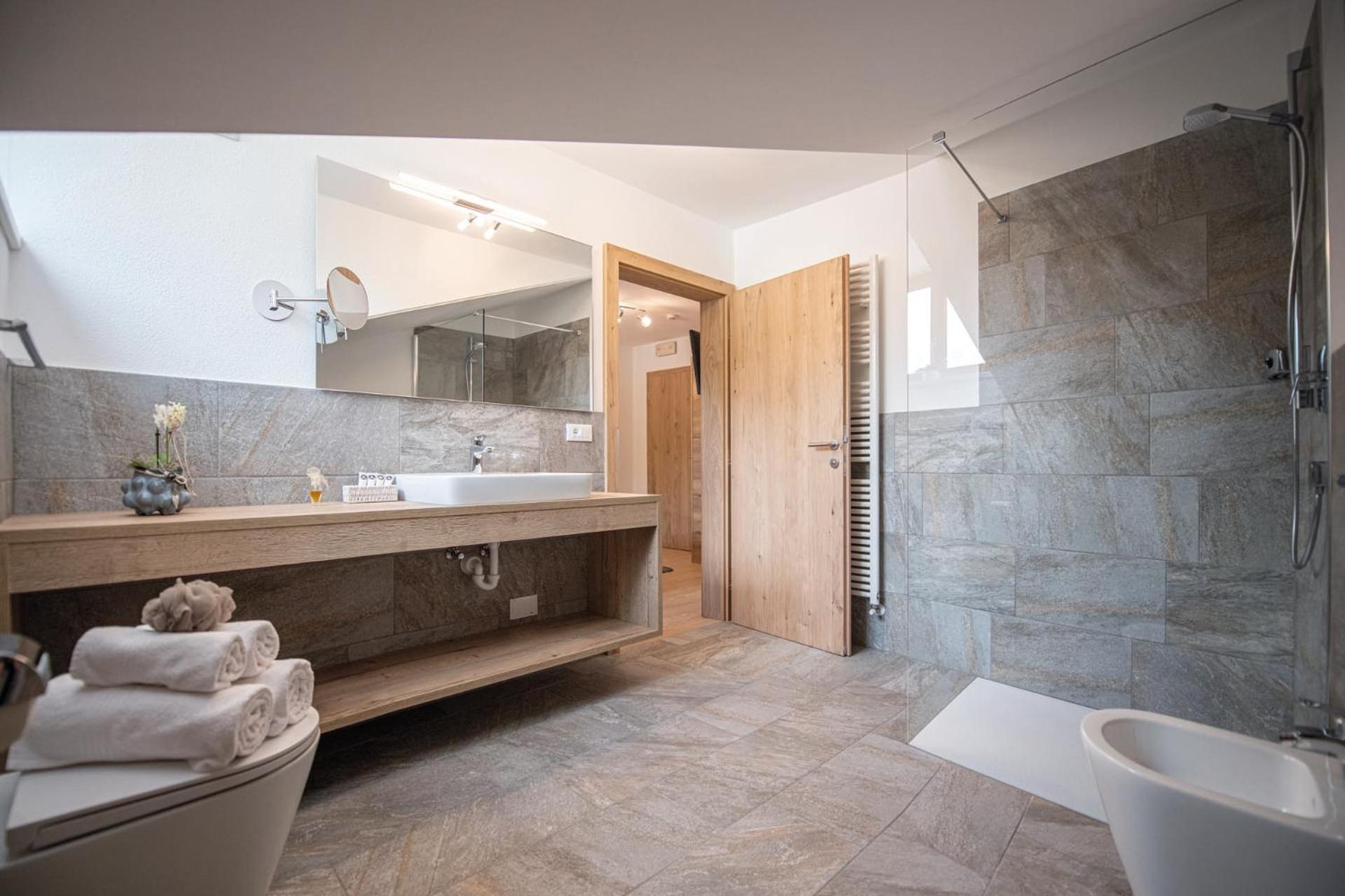 MOUNTAIN RESIDENCE ALPENHOF - company Hotel Alpenhof KG sas der Gasser Renate