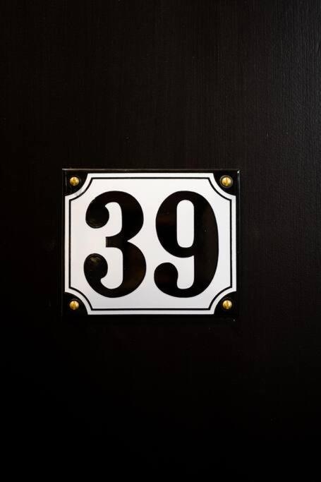 Lawlers 39