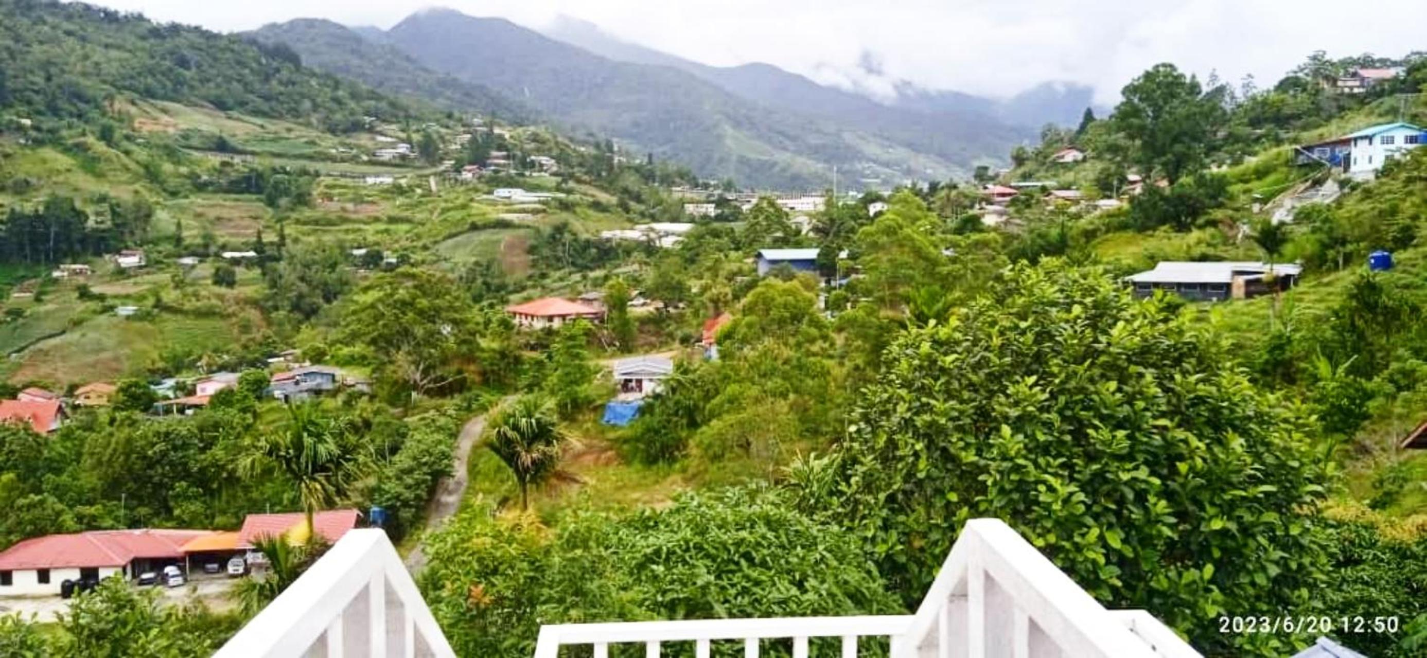 Dongorit Cabin Deluxe Room view 4