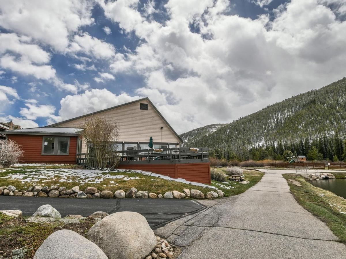 1733 Lenawee Condo