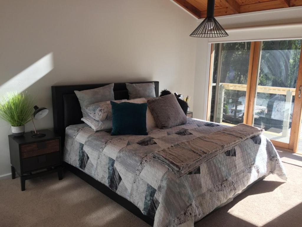 Paradise Retreat Lakehouse