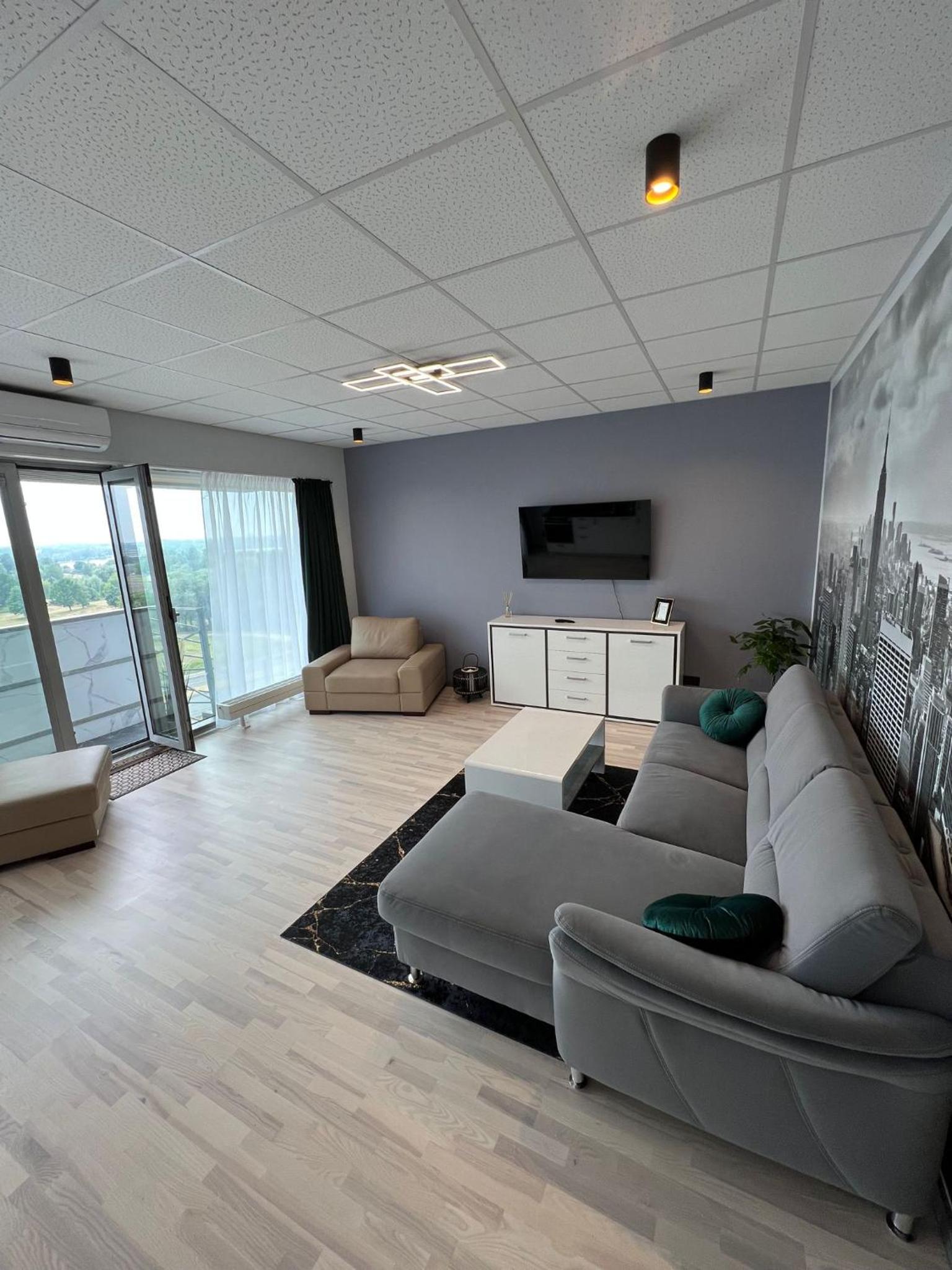 Krasta Home apartament Parking & With CITY & RIVER VIEW view 4