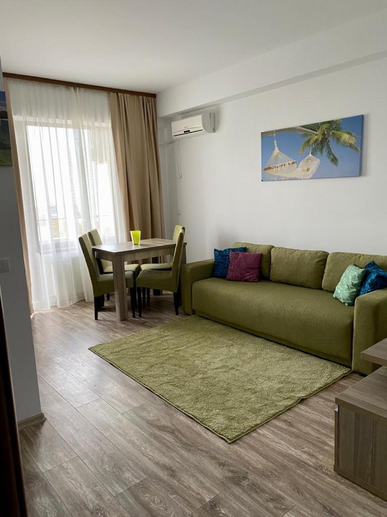 Belle Sea View Apartment Mamaia