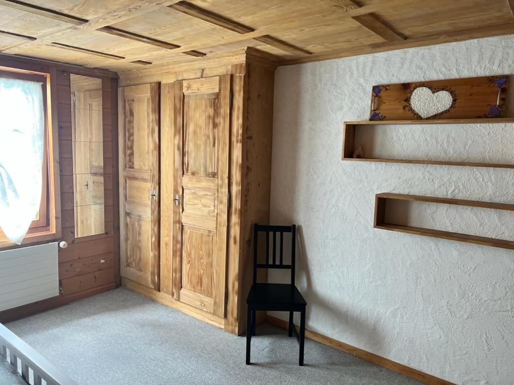 Edelweiss 4 Zi Ferienwohnung in Landhaus