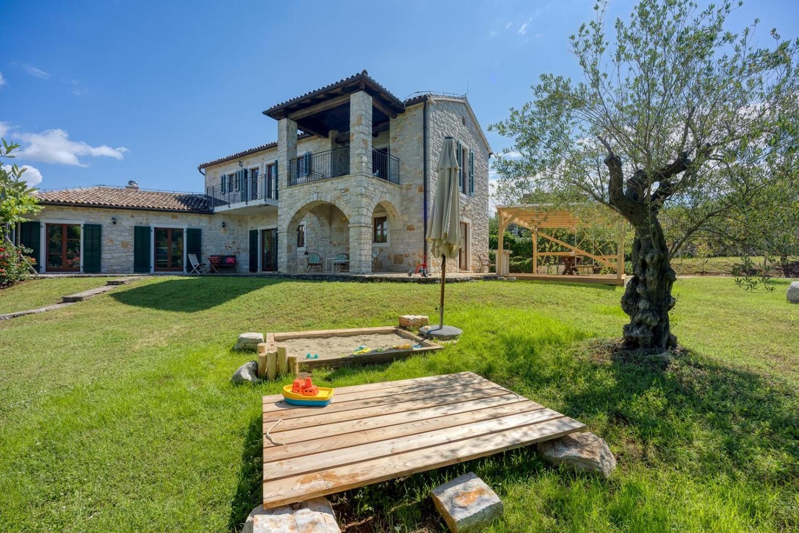 Villa Neastor