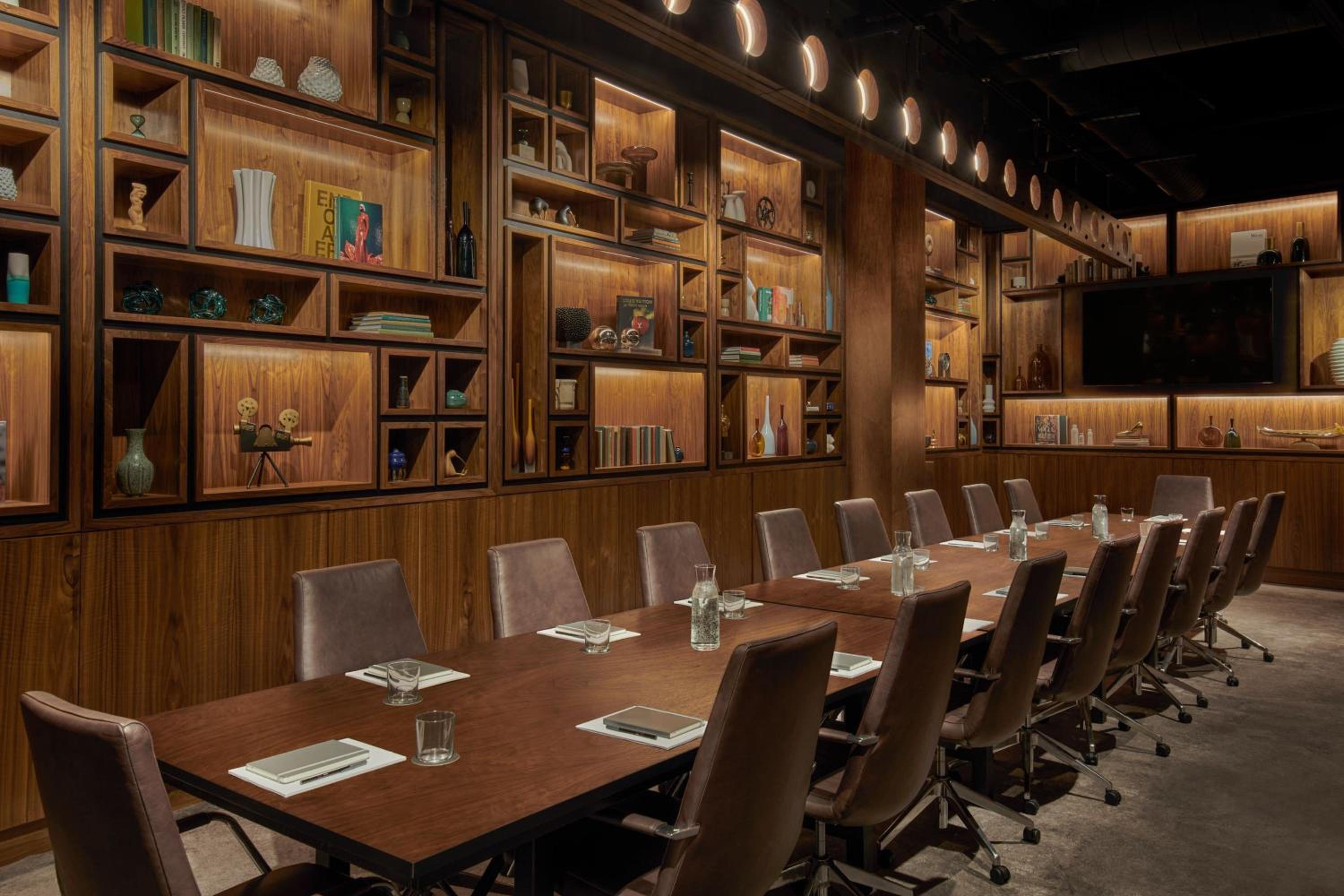 Moxy Downtown Los Angeles