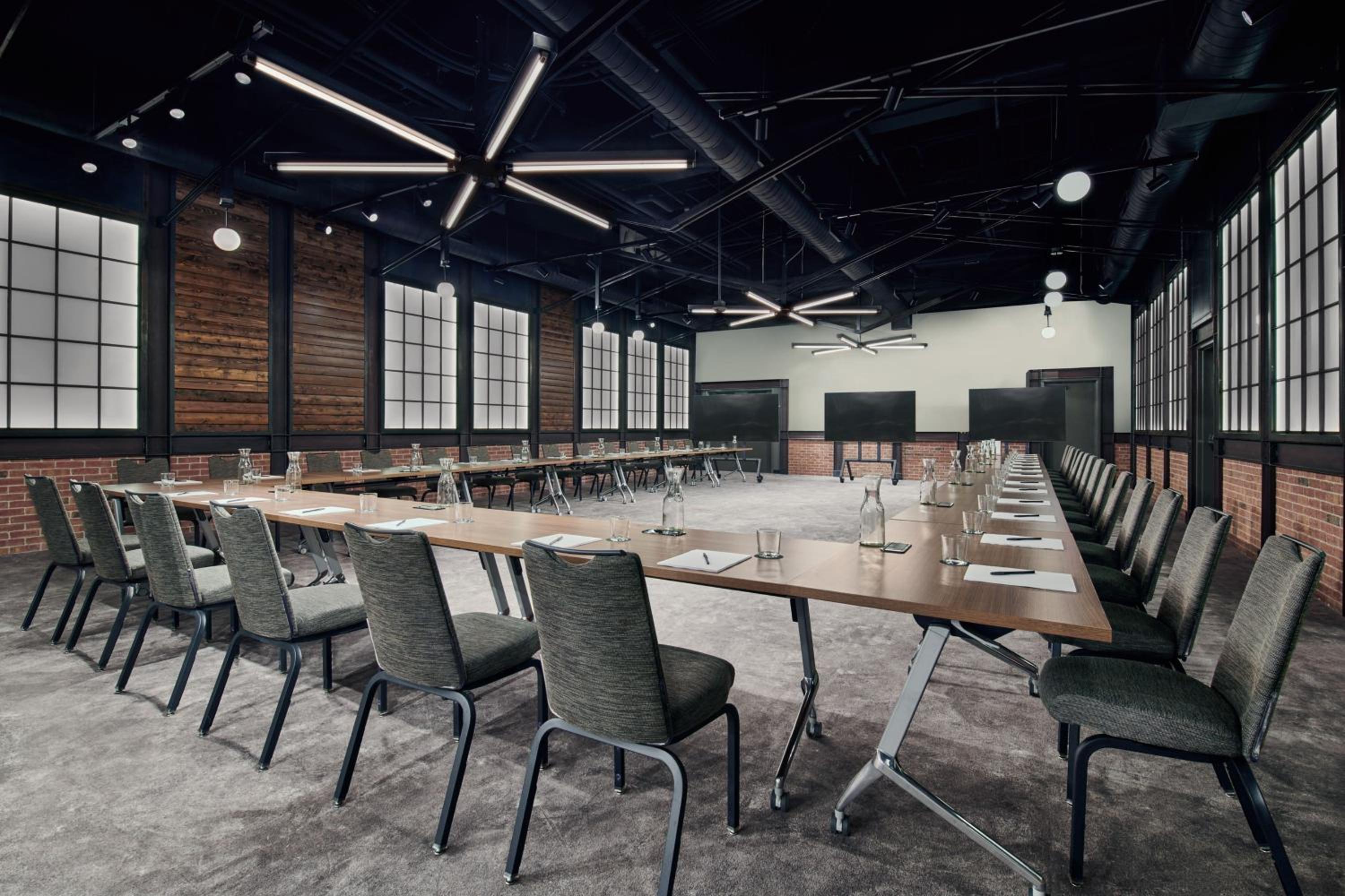 Moxy Downtown Los Angeles