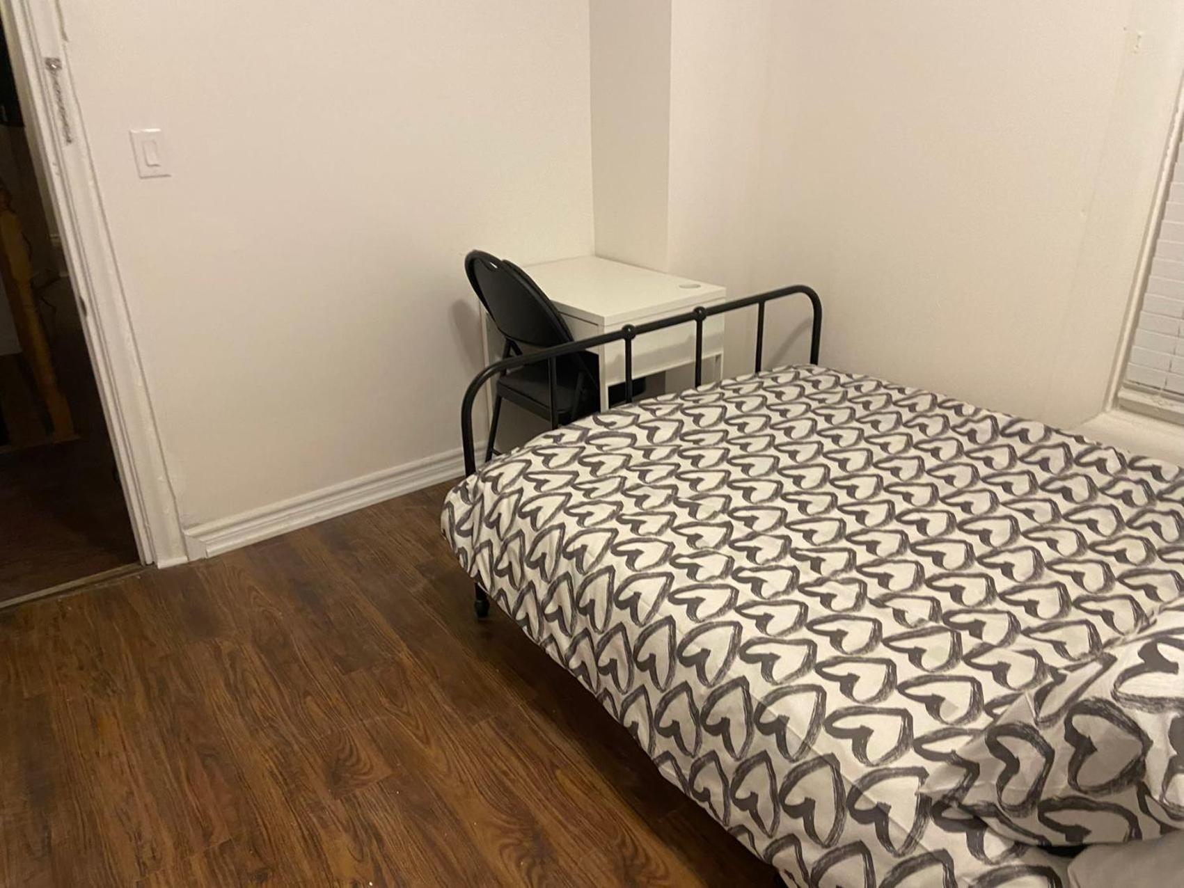 BUDGET Quad Room with En Suite Bathroom 36B