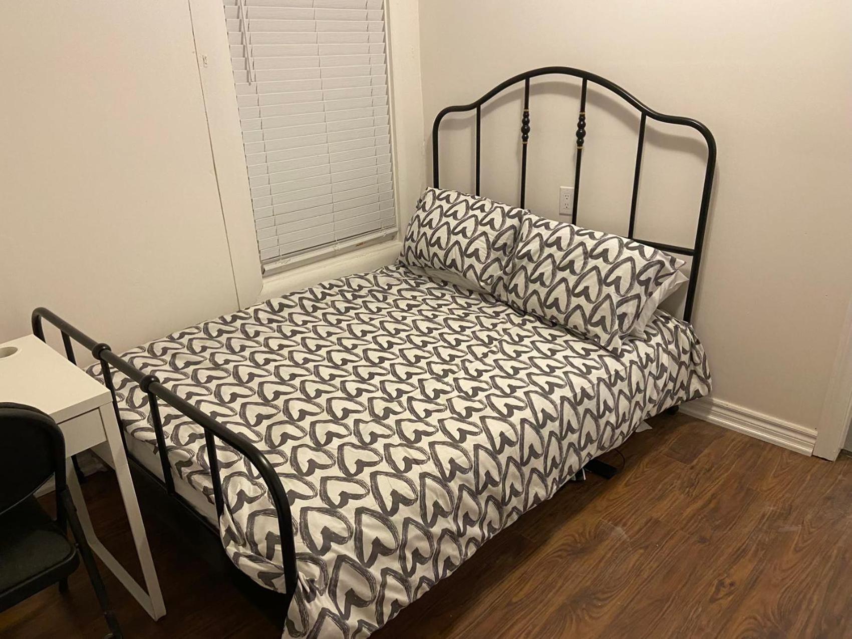 BUDGET Quad Room with En Suite Bathroom 36B