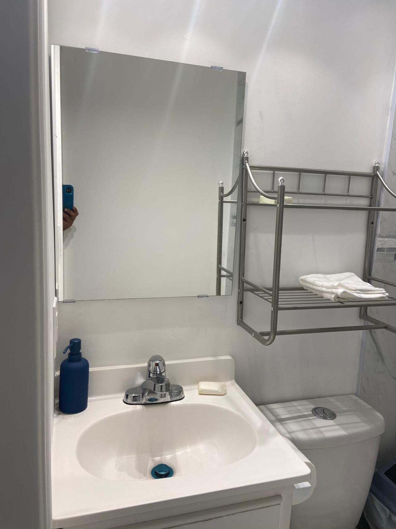 BUDGET Quad Room with En Suite Bathroom 36B