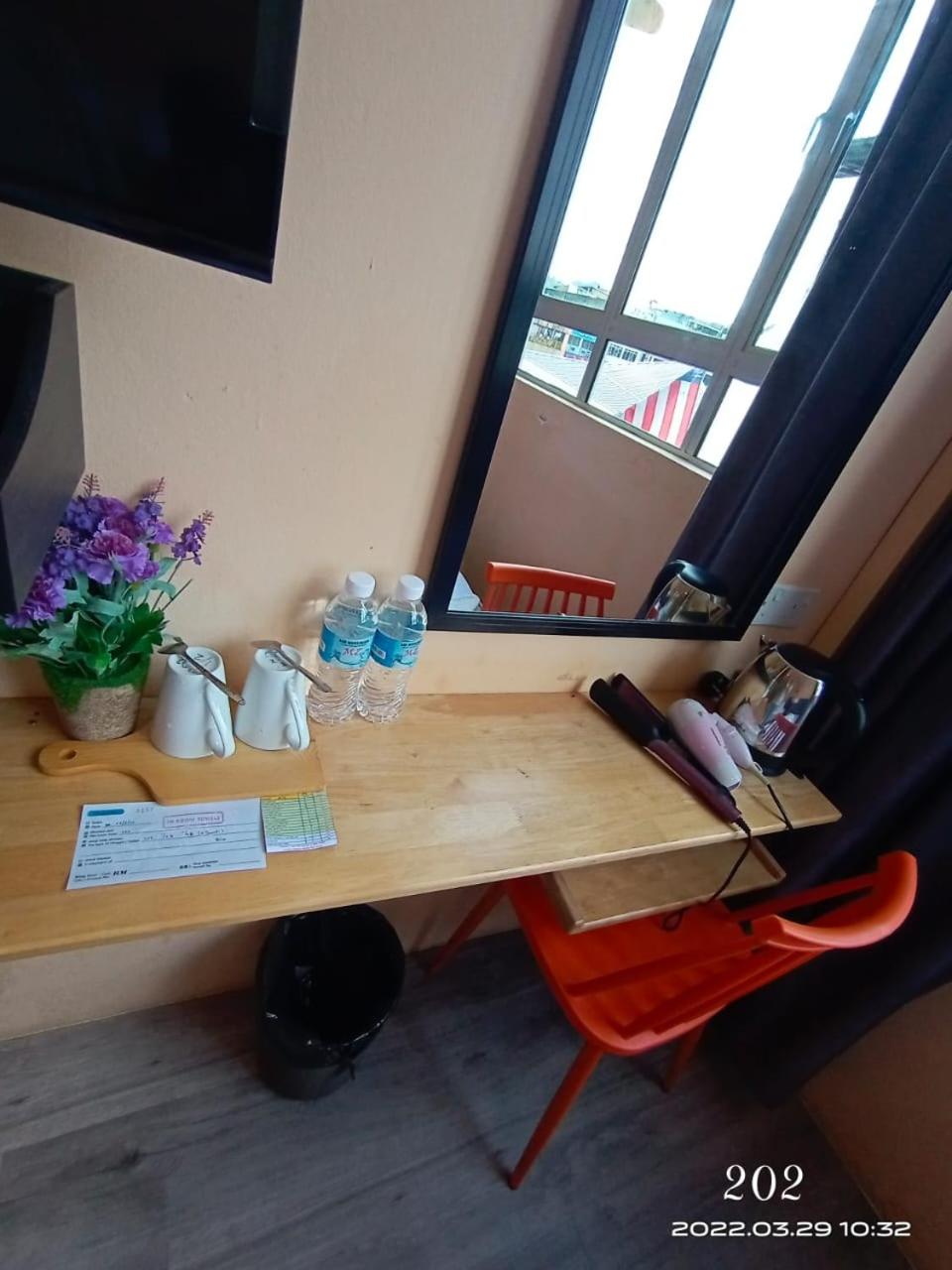 Loft Pals Urbanstay Lodge, Kapit, photo 55
