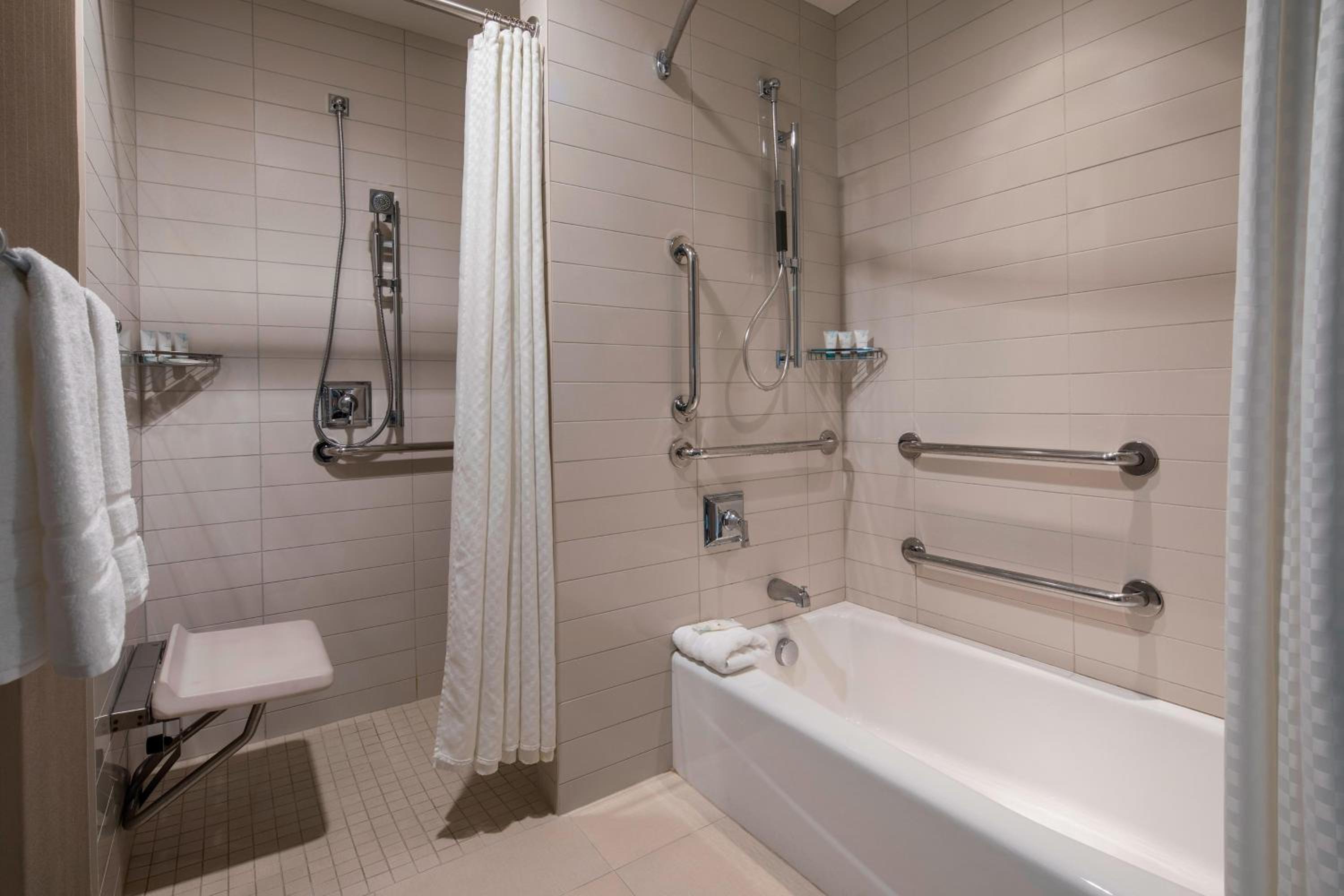 Wilmington Vacations - The Westin Wilmington - Property Image 2