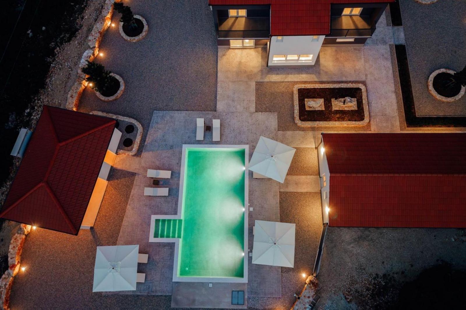 Vila Agape with a pool, football and tennis court