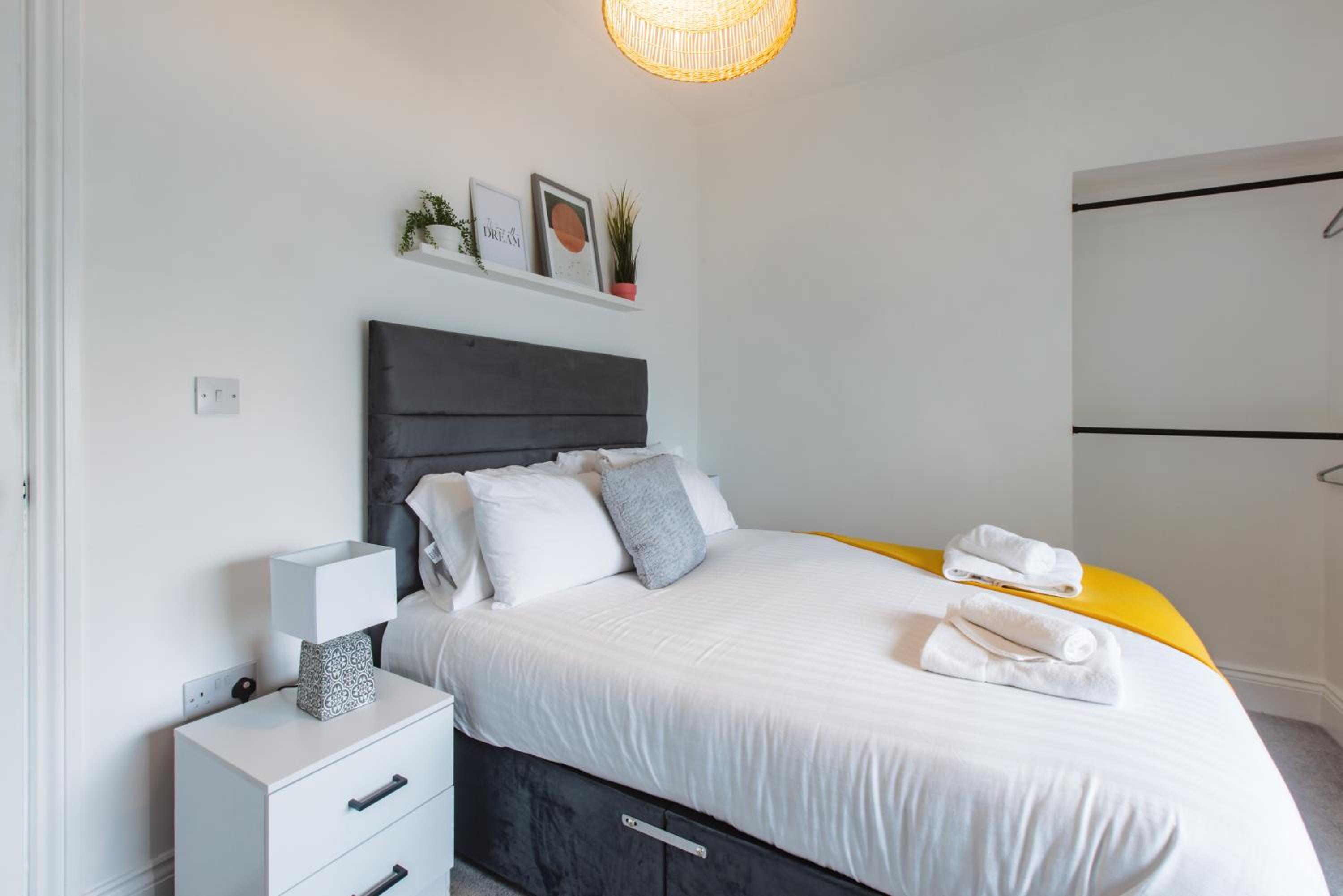 5 Roker Terrace - Seaview Apartments view 4