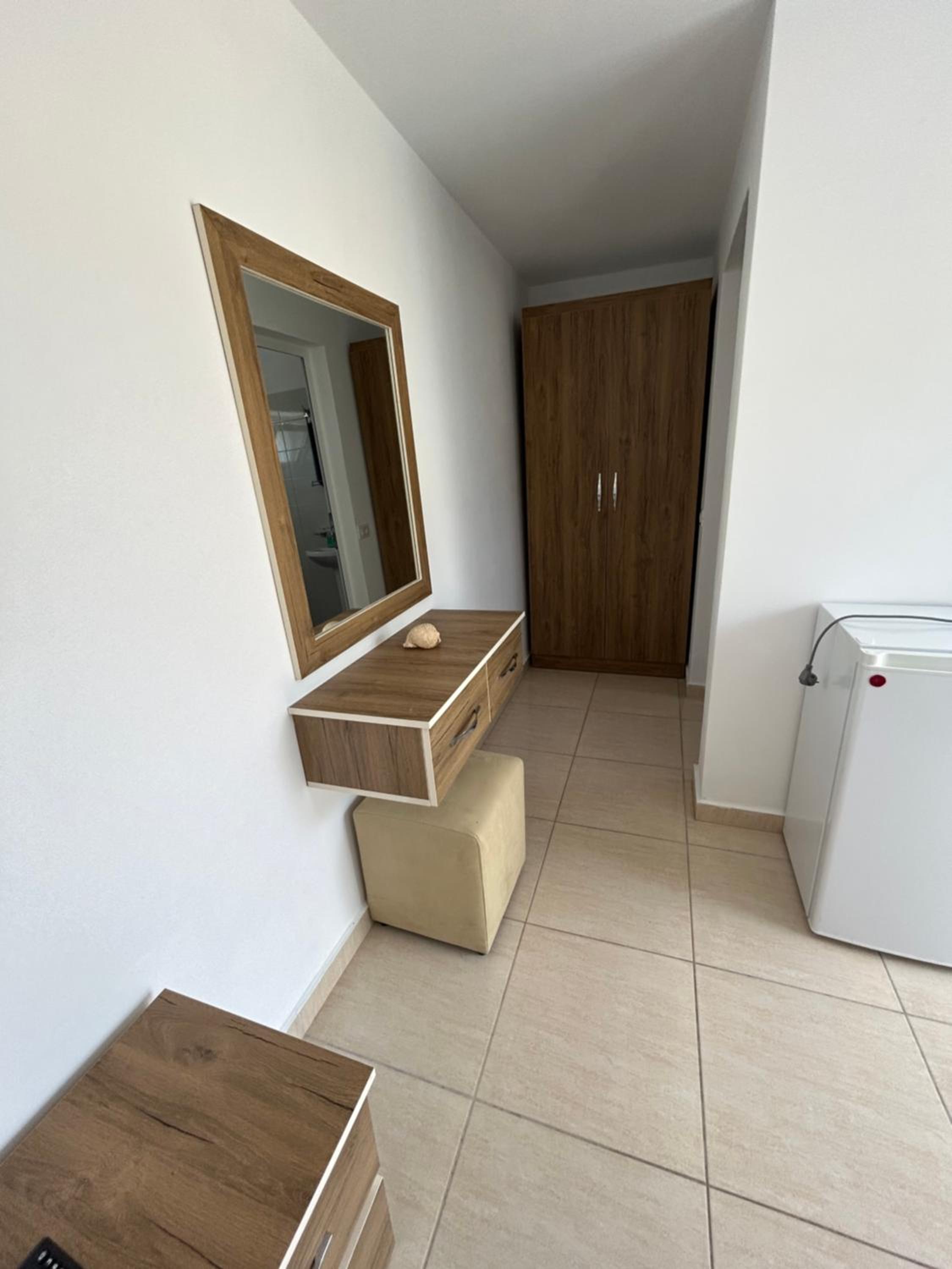 Eri Rooms