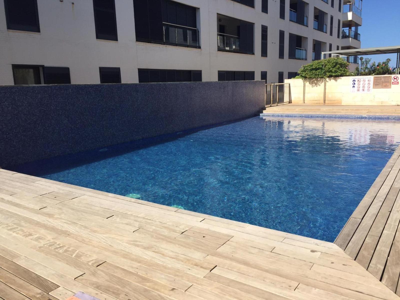 apartamento amplio en planta baja con terraza CALA BUSQUETS