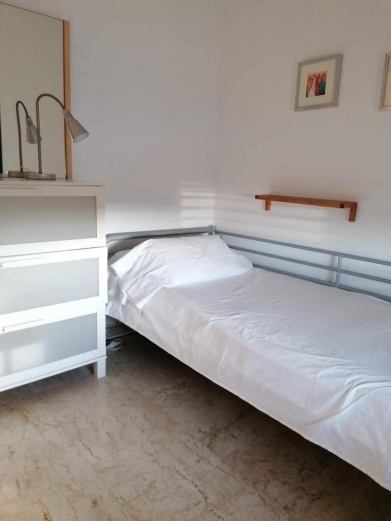 apartamento amplio en planta baja con terraza CALA BUSQUETS