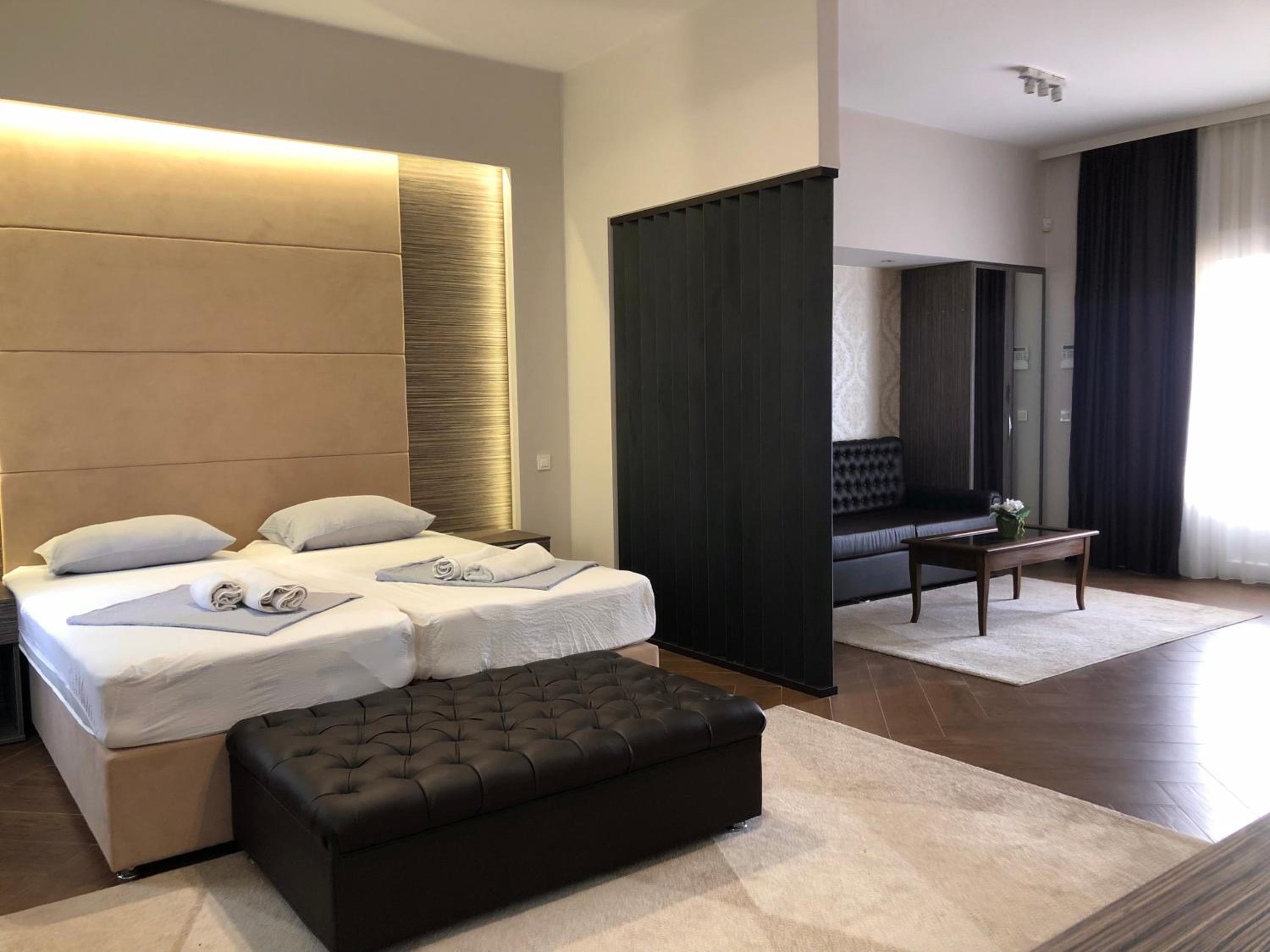 Luxury Villa with Private Pool and Jacuzzi