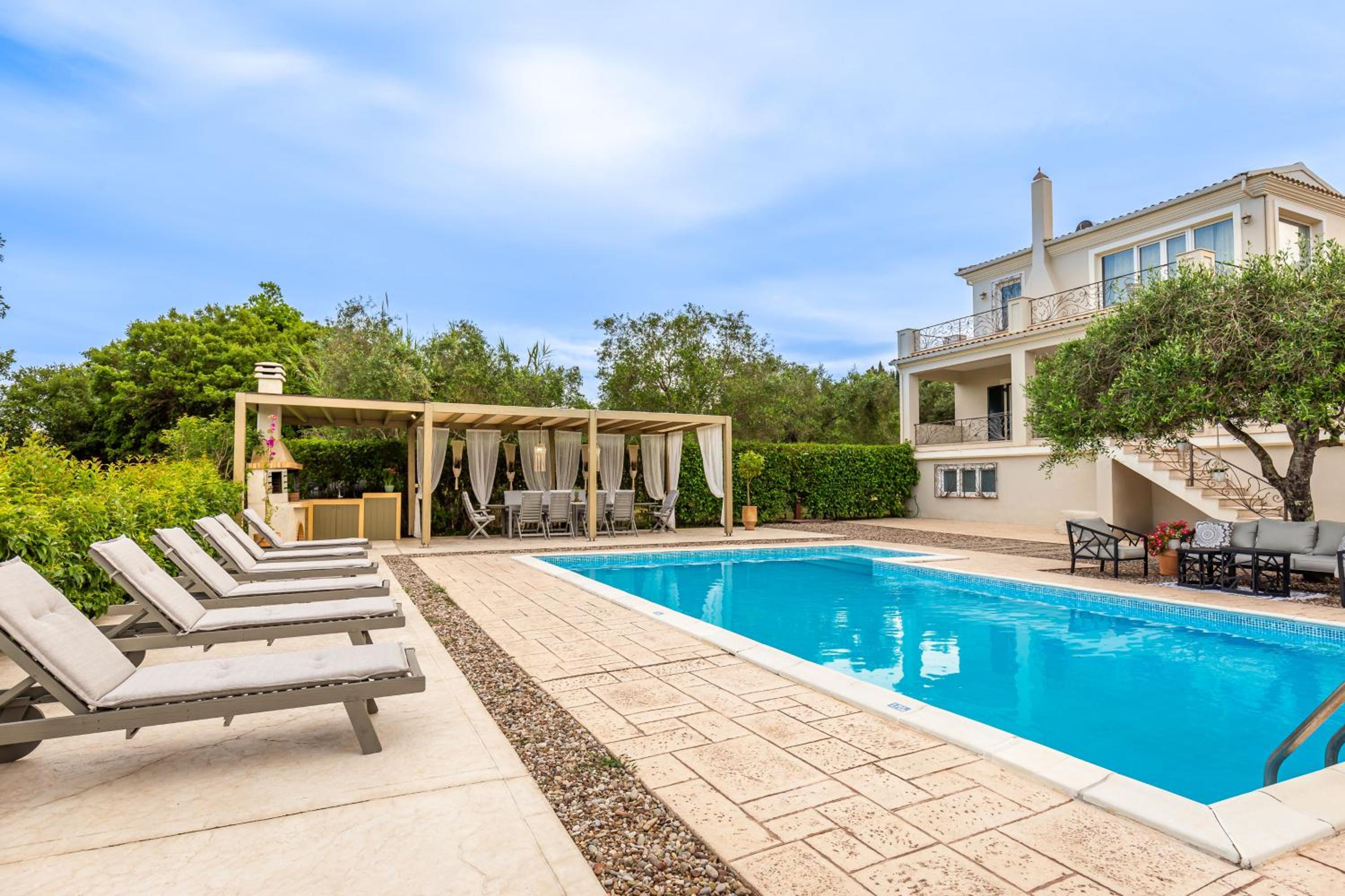 Villa Crystal