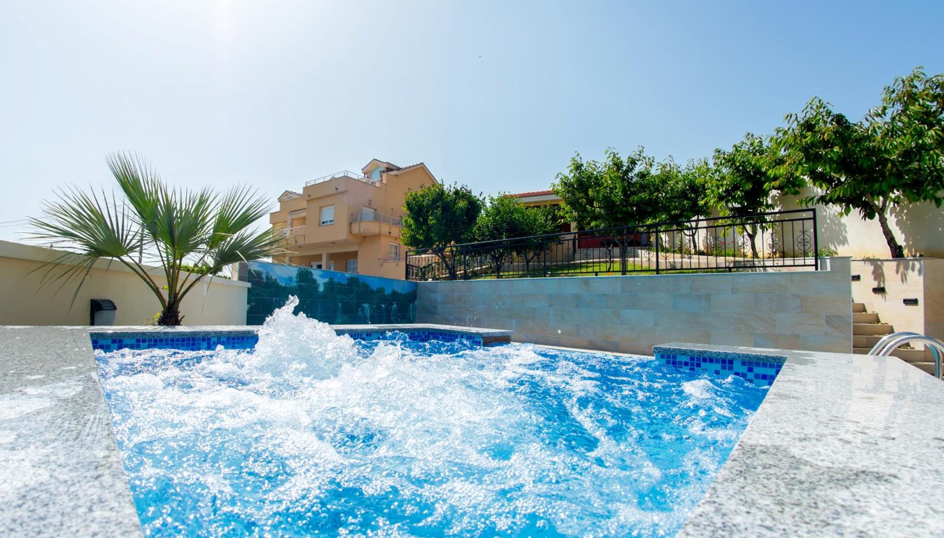 Luxury Villa with Private Pool and Jacuzzi
