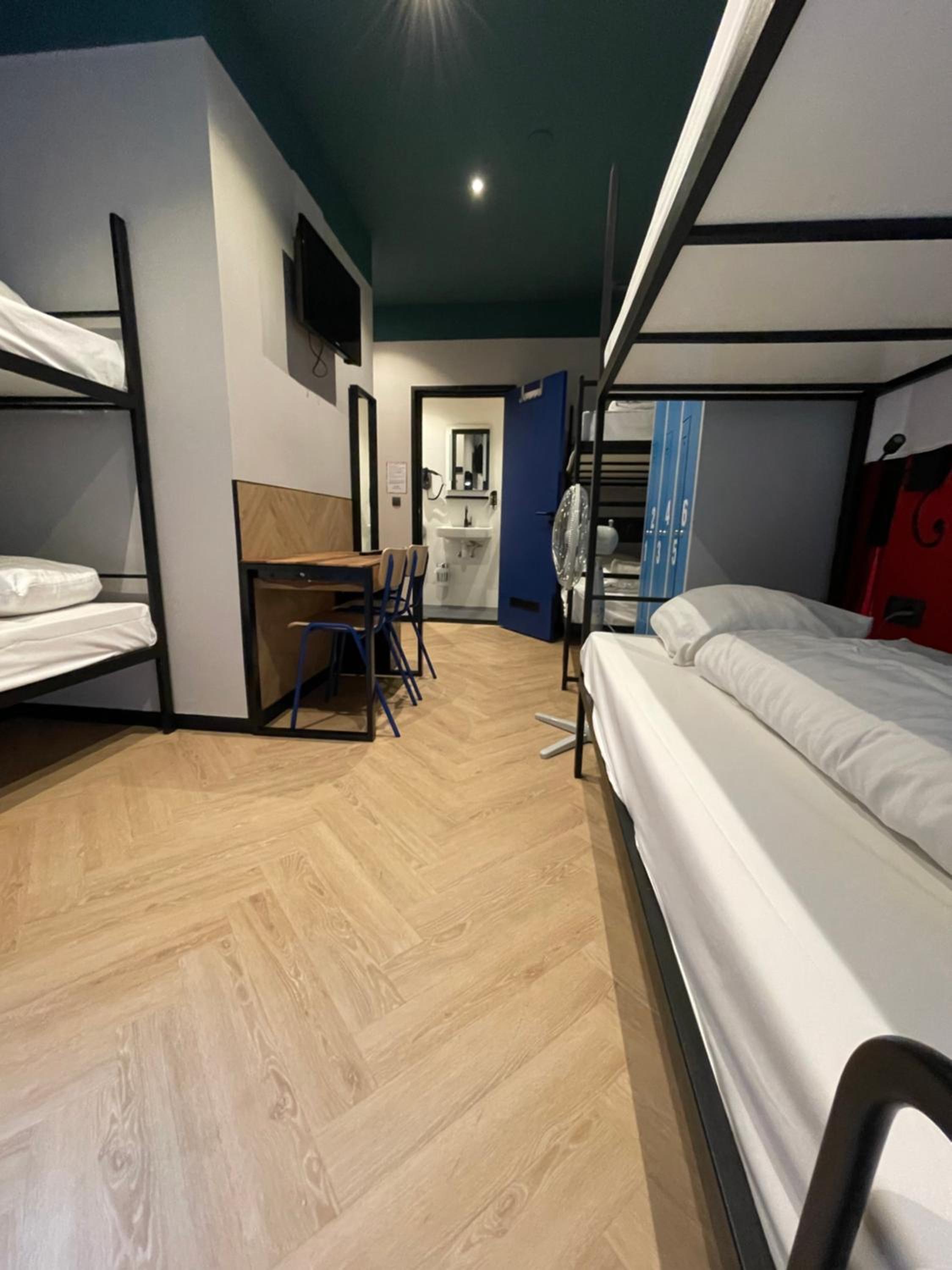 Heart of Amsterdam Hostel