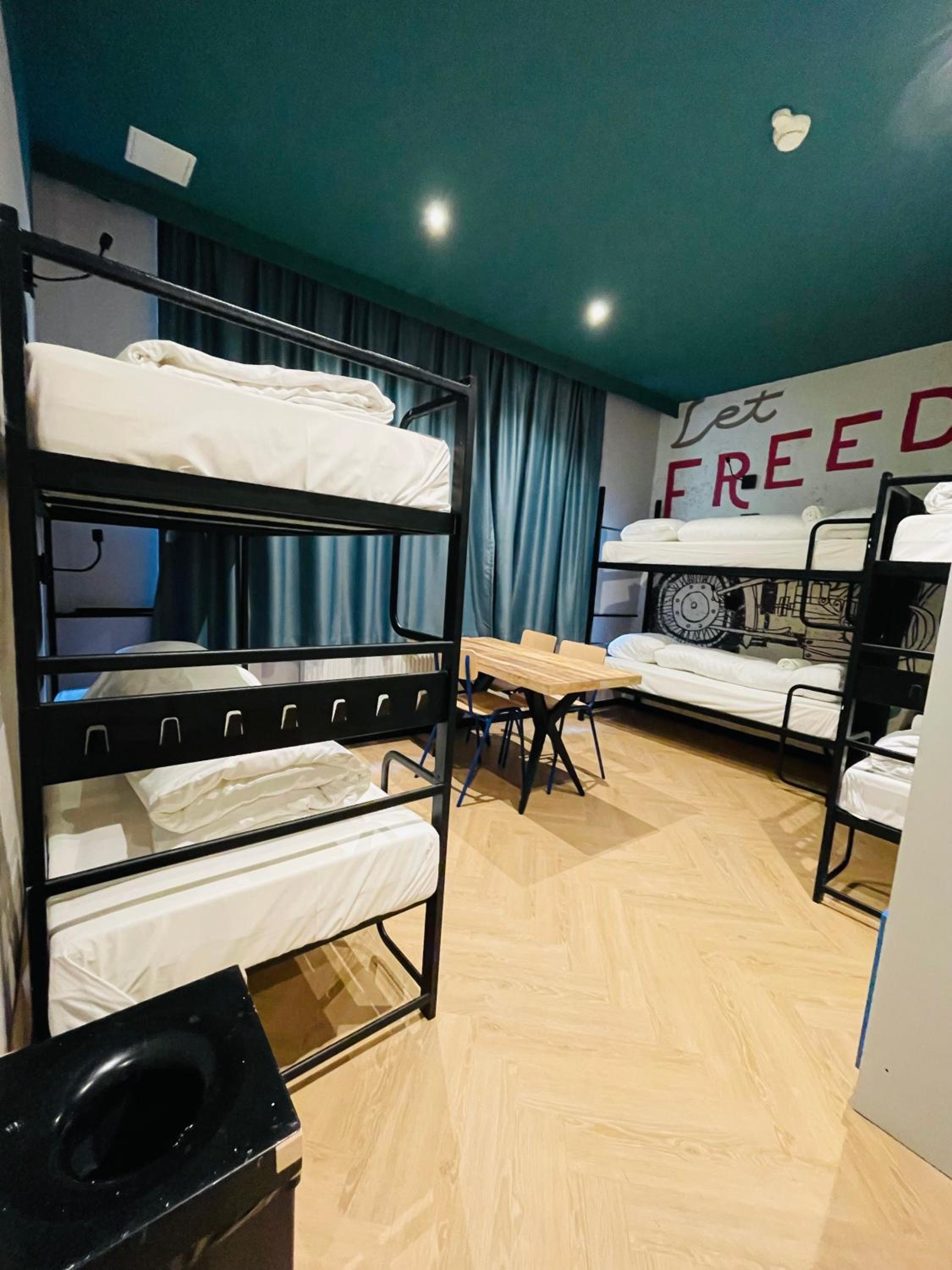 Heart of Amsterdam Hostel