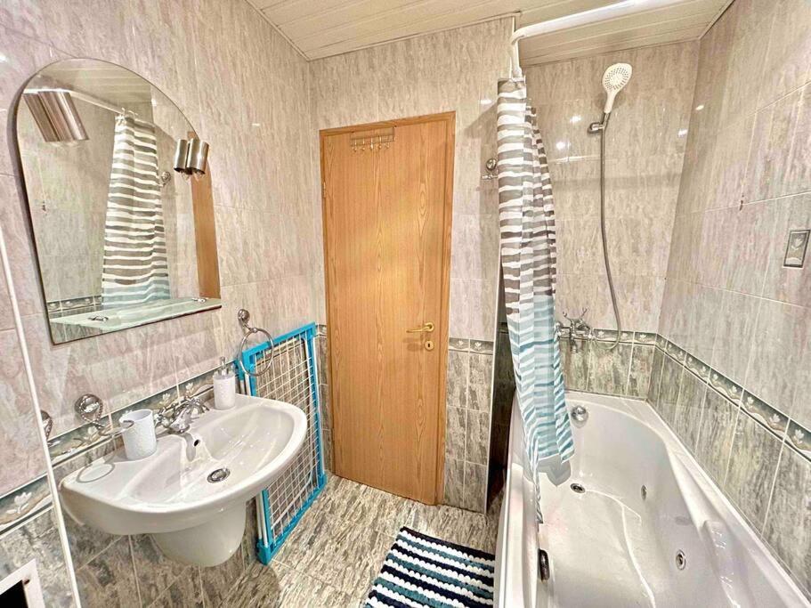 By The Sea Apartment