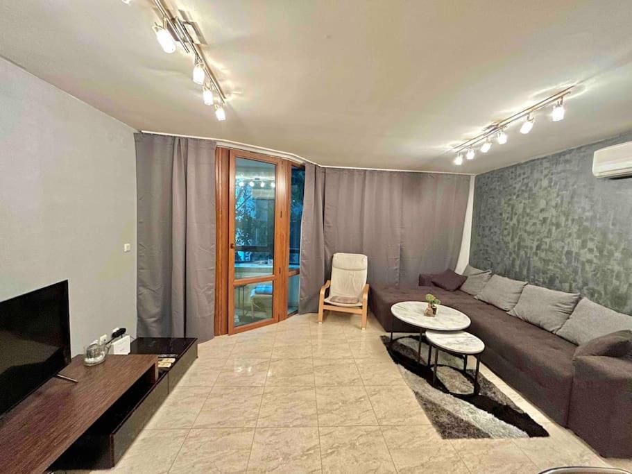 By The Sea Apartment